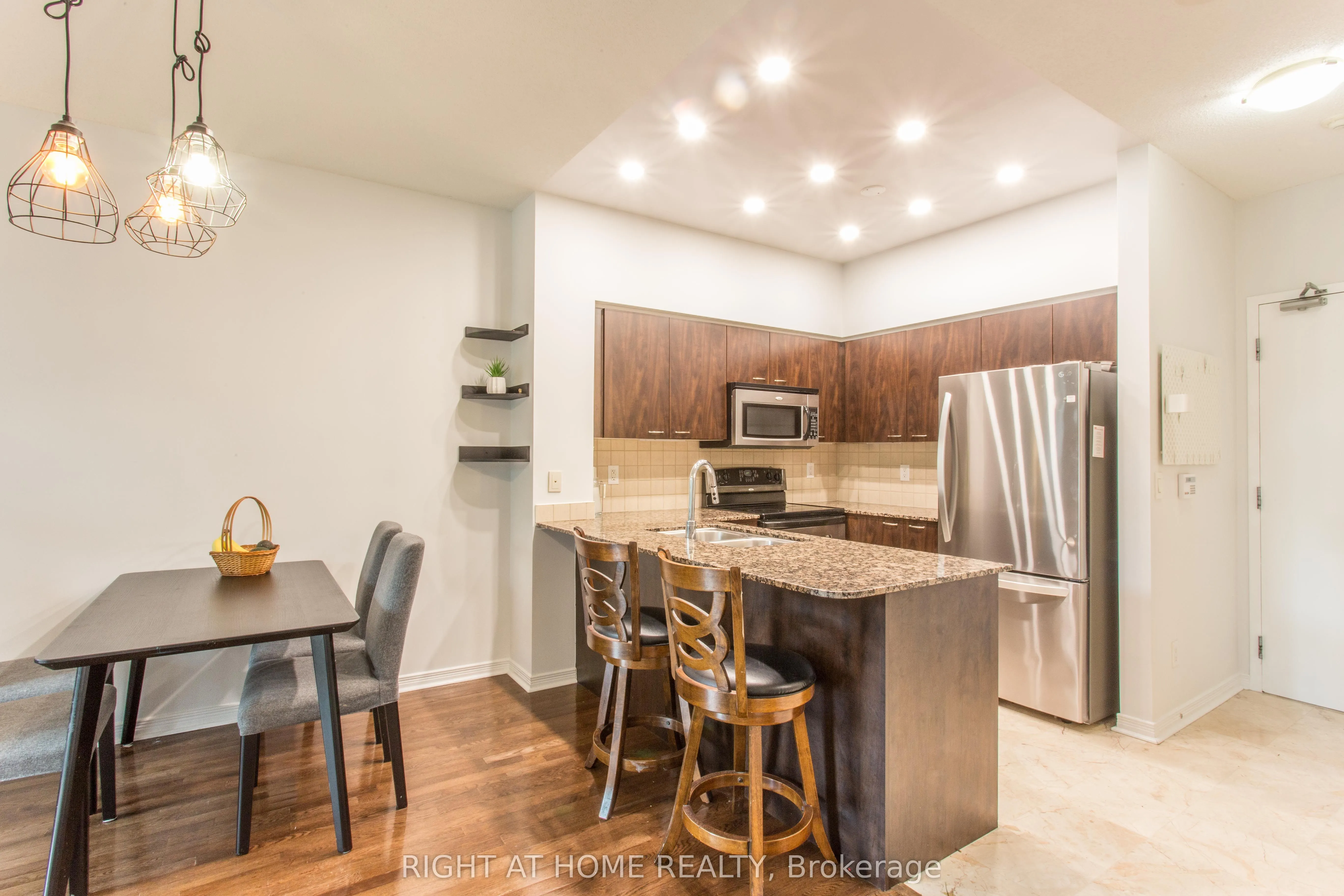 503 Beecroft Road, #106