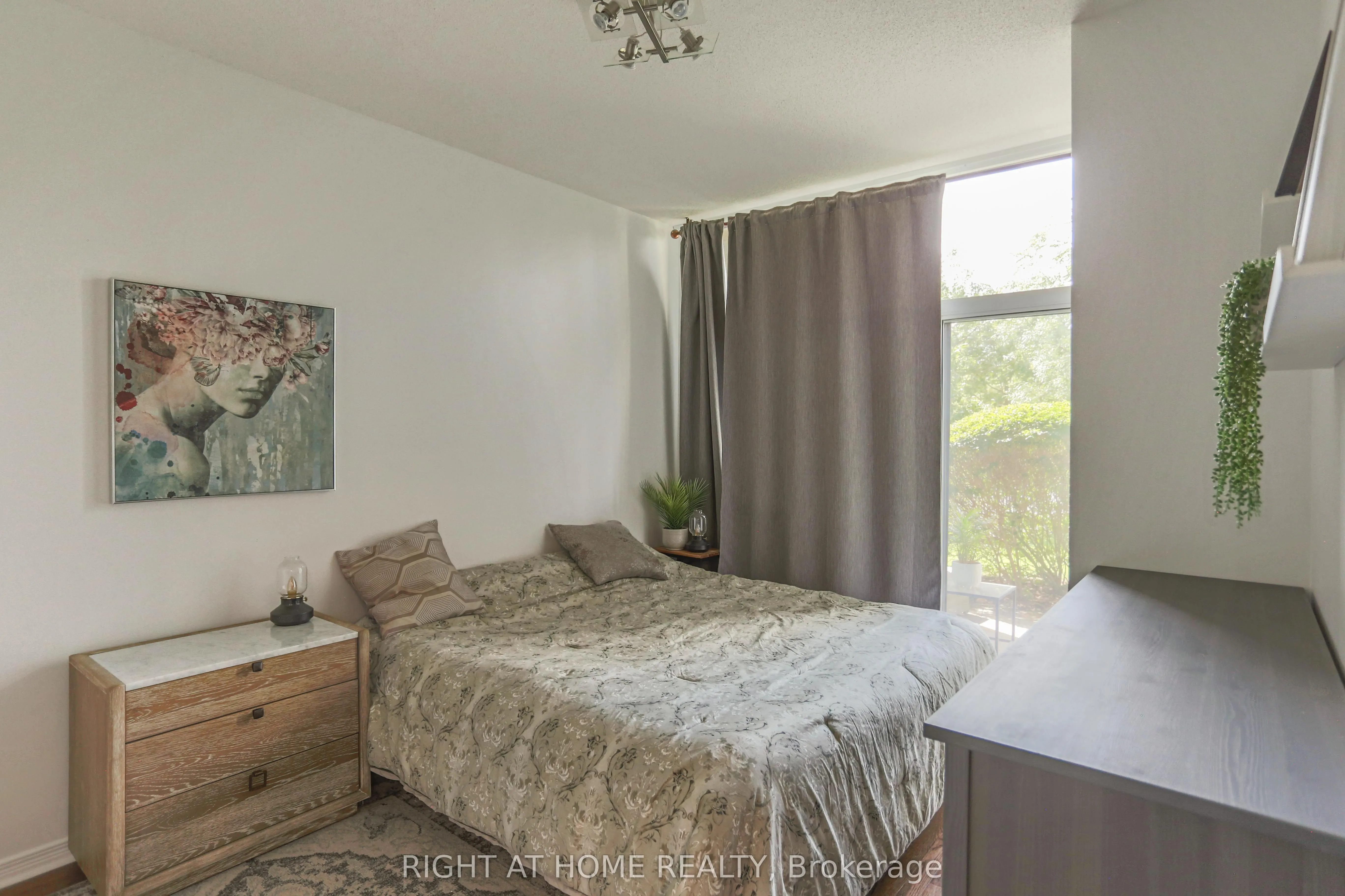 503 Beecroft Road, #106