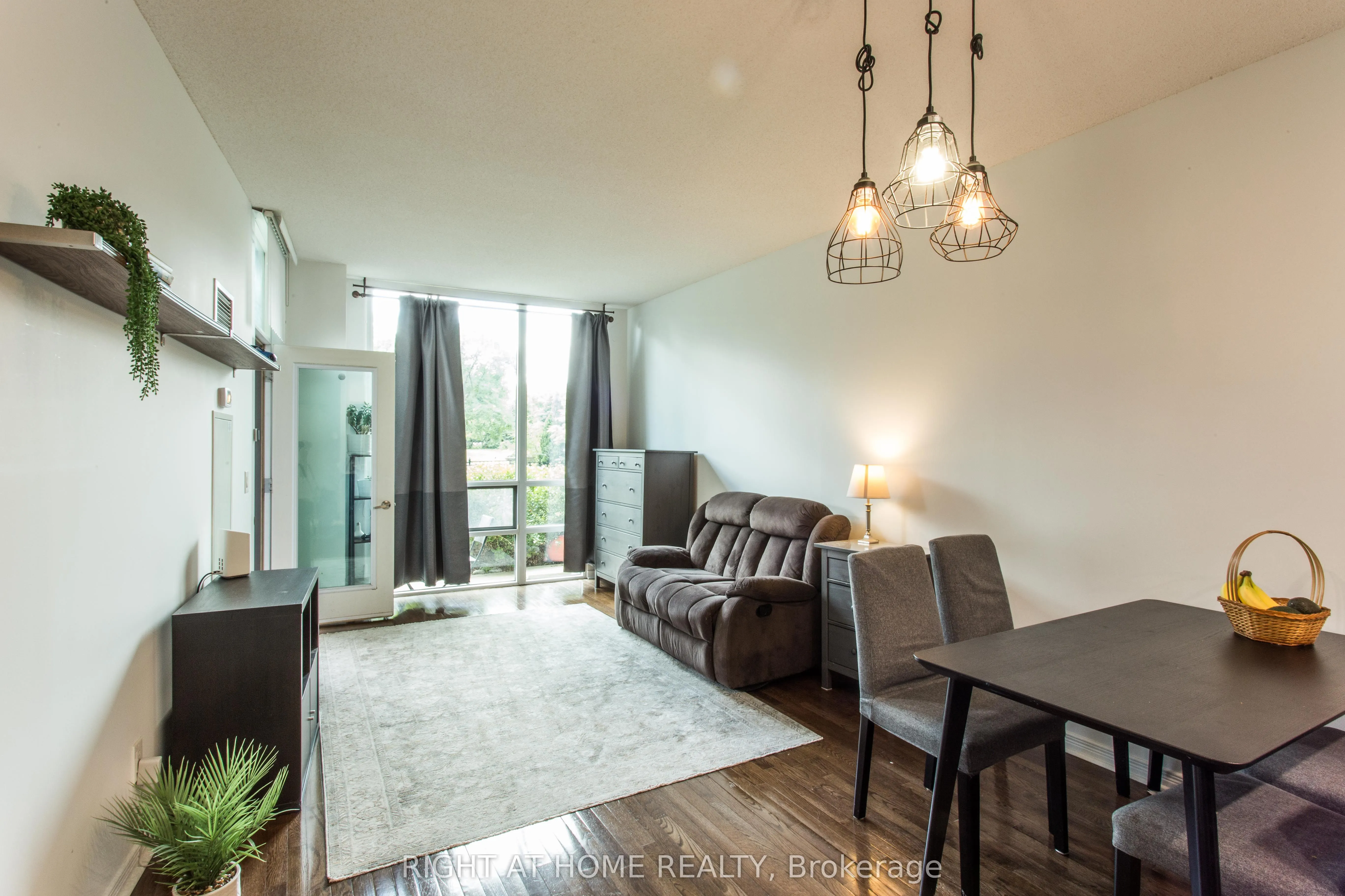 503 Beecroft Road, #106