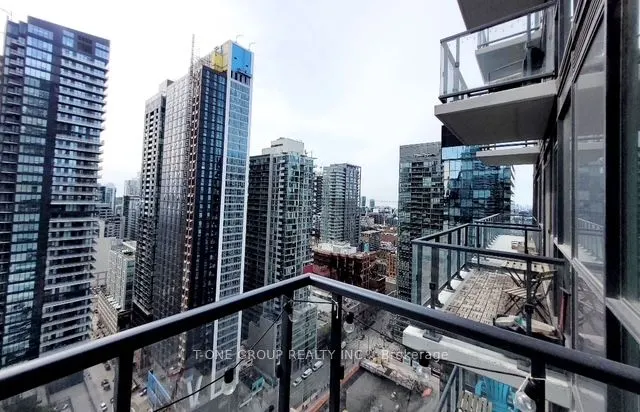 87 Peter Street, #3316