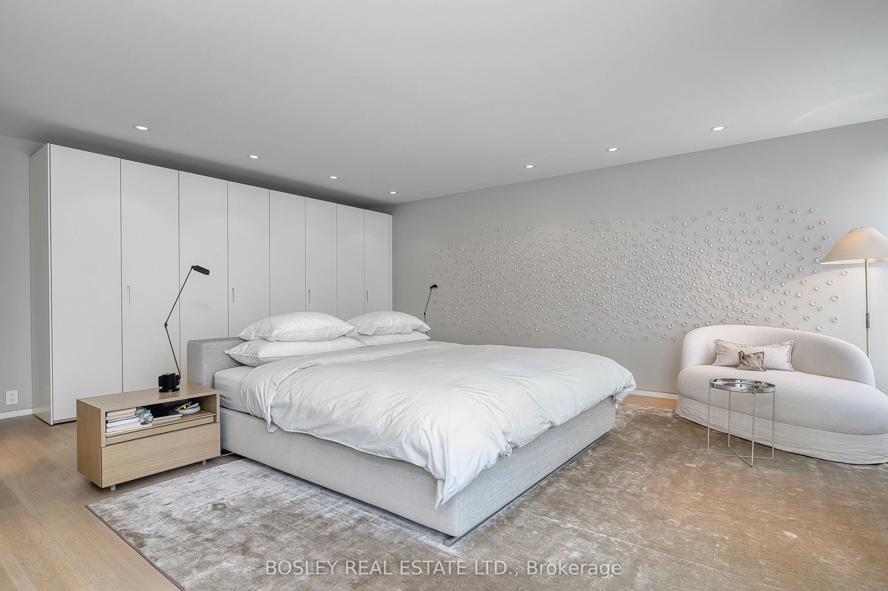 5 Edgecombe Avenue