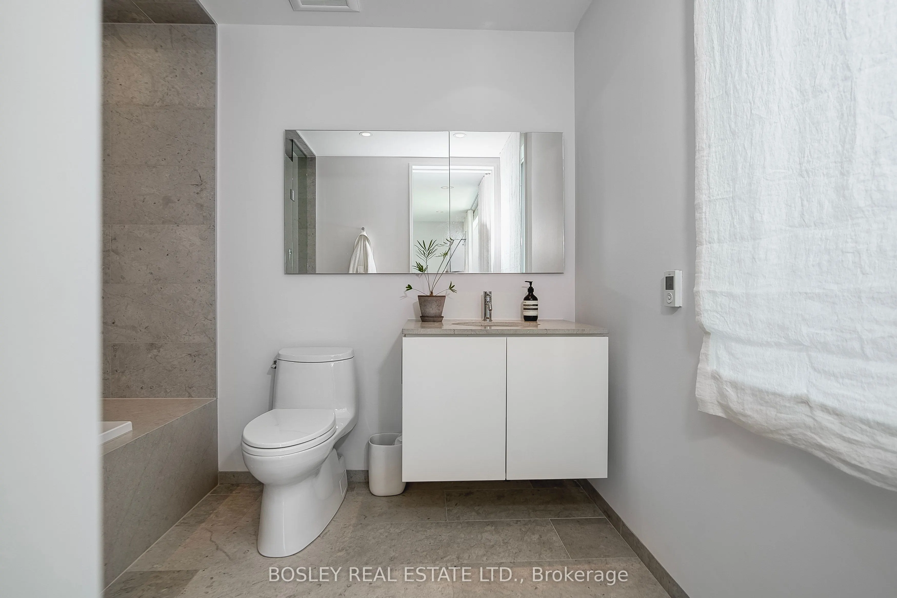 5 Edgecombe Avenue