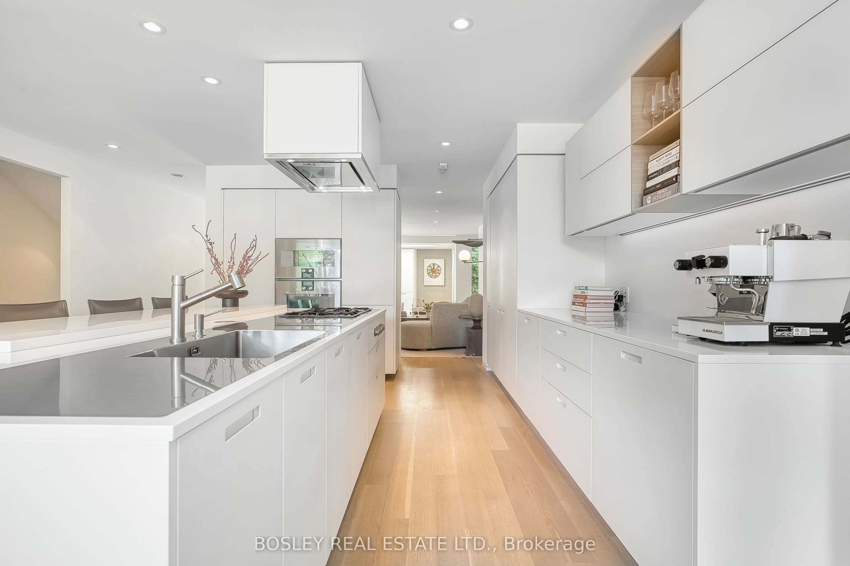 5 Edgecombe Avenue