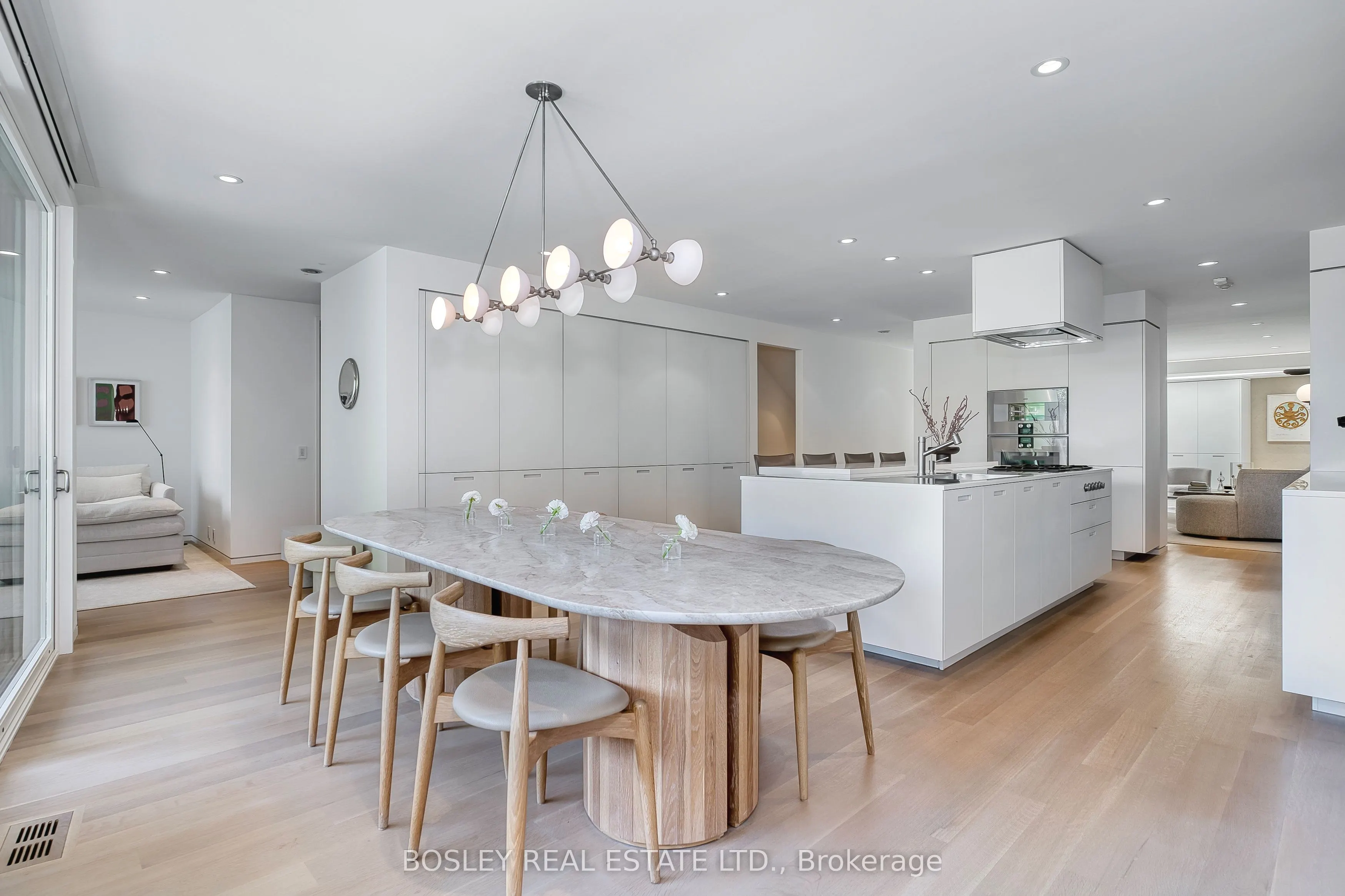 5 Edgecombe Avenue