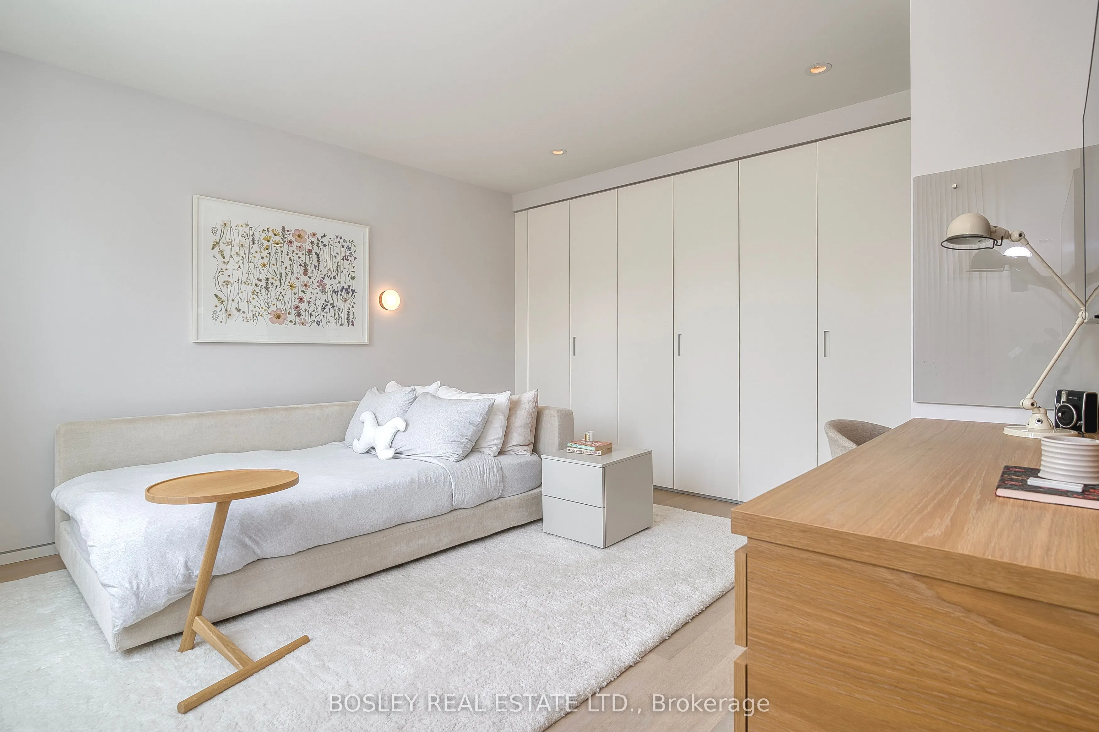 5 Edgecombe Avenue