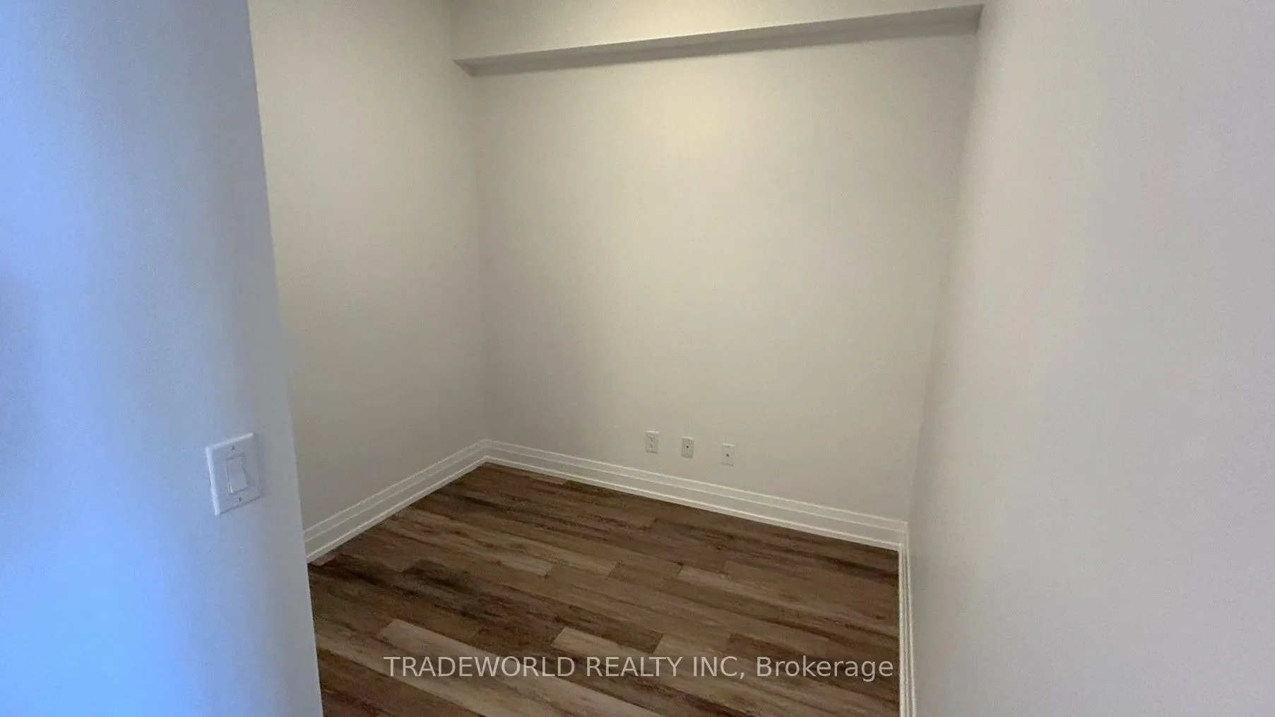 591 Sheppard Avenue E, #902