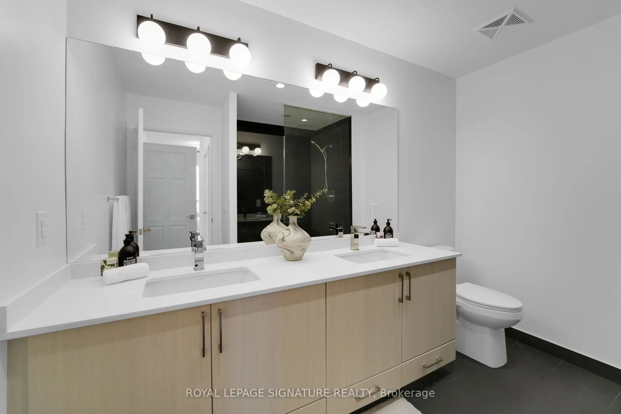 591 Sheppard Avenue E, #910