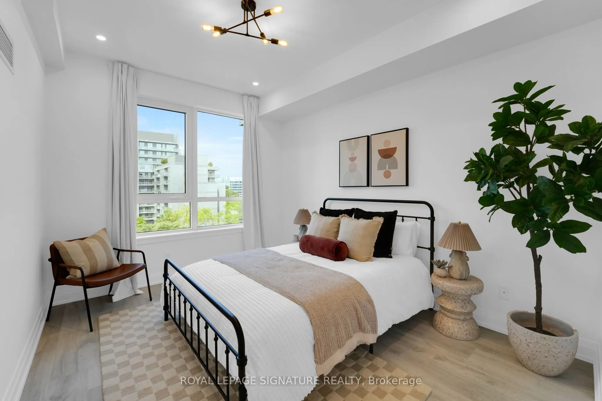 591 Sheppard Avenue E, #910