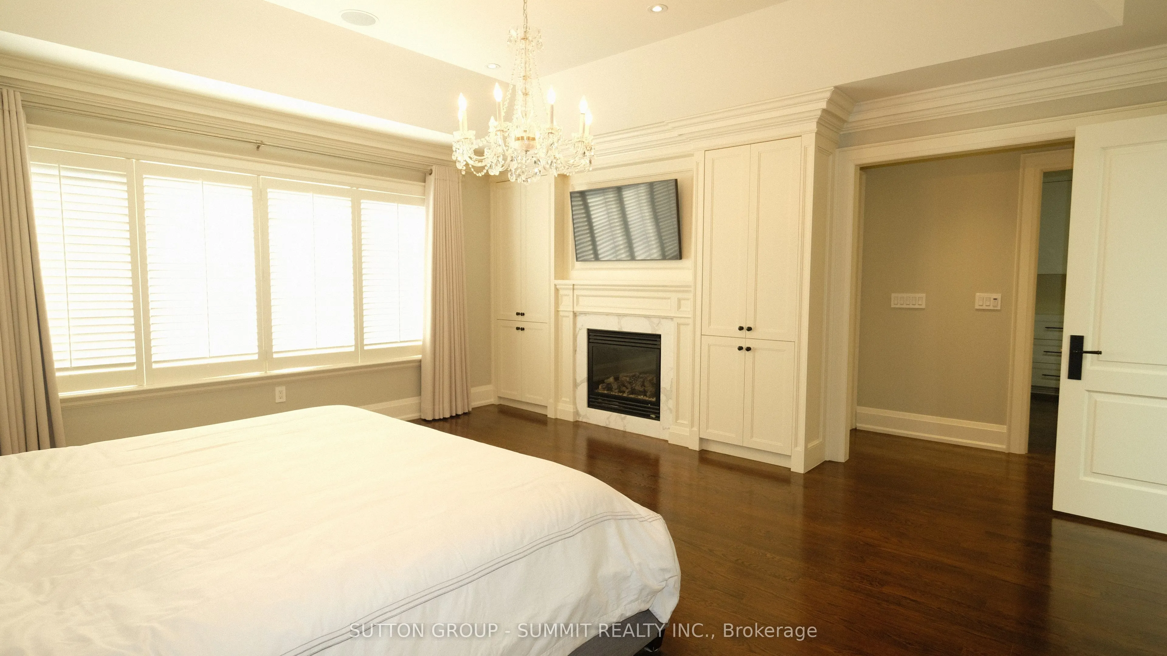 533 Cranbrooke Avenue