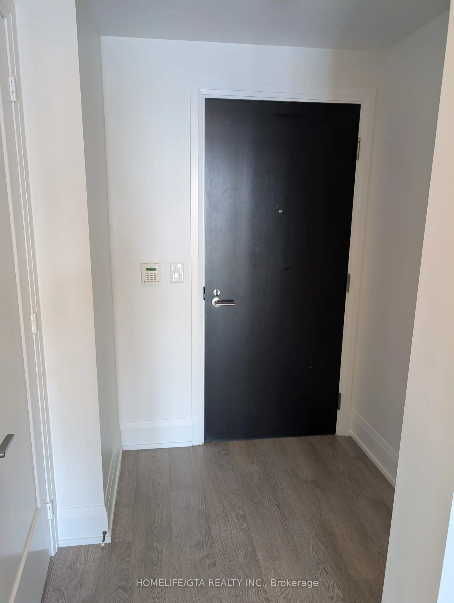 101 Erskine Avenue, #2111