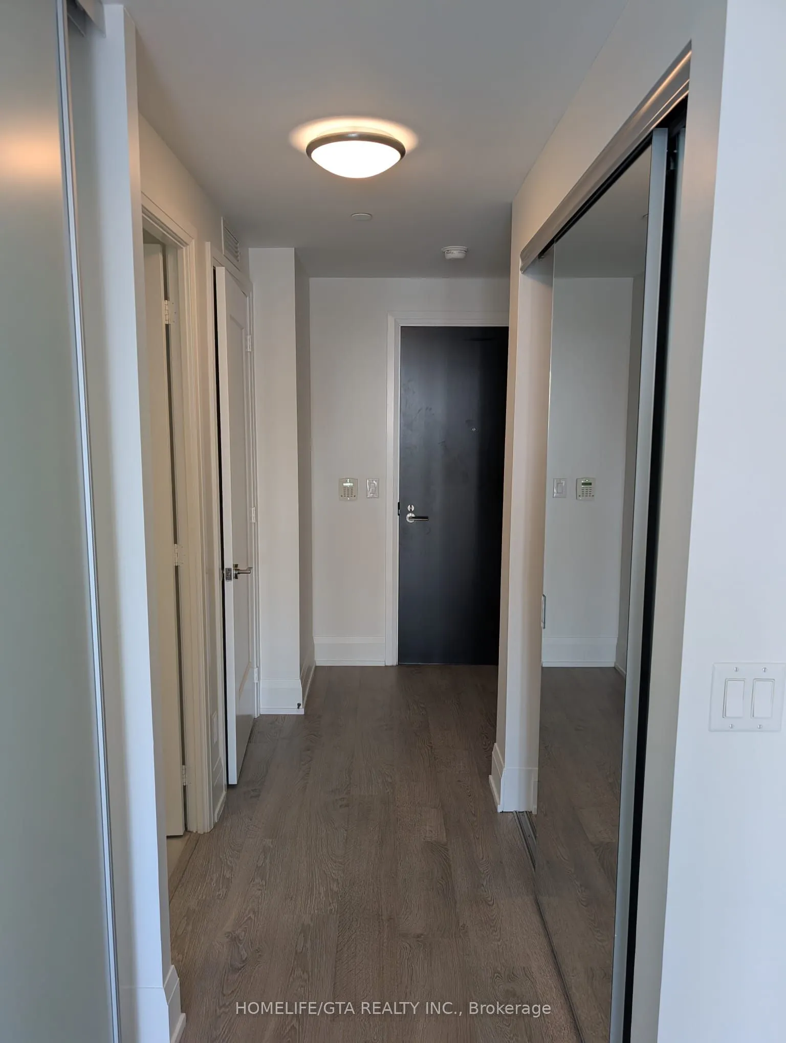 101 Erskine Avenue, #2111