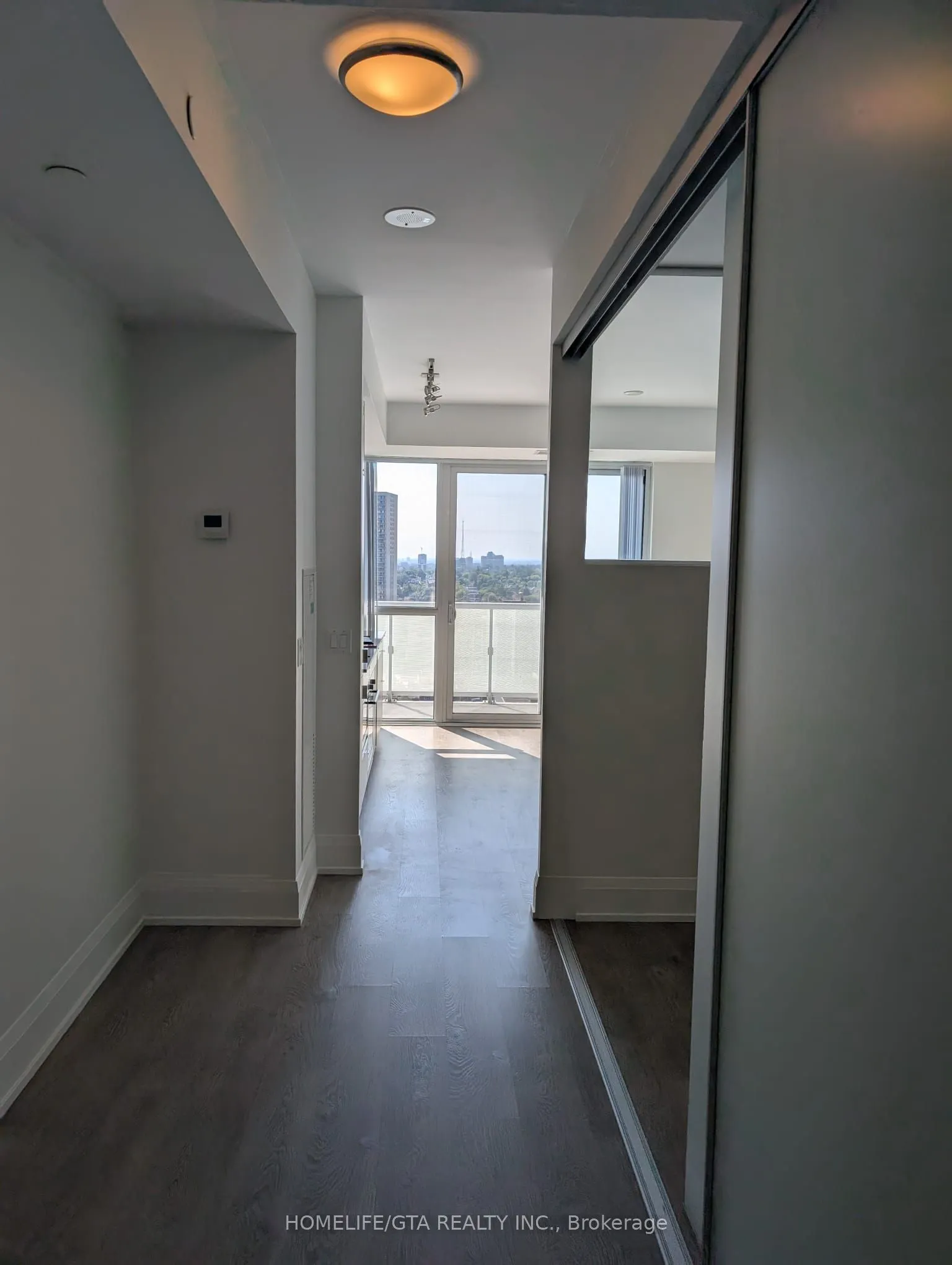 101 Erskine Avenue, #2111