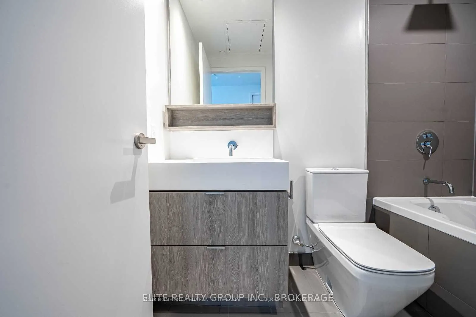 5 Soudan Avenue, #2110