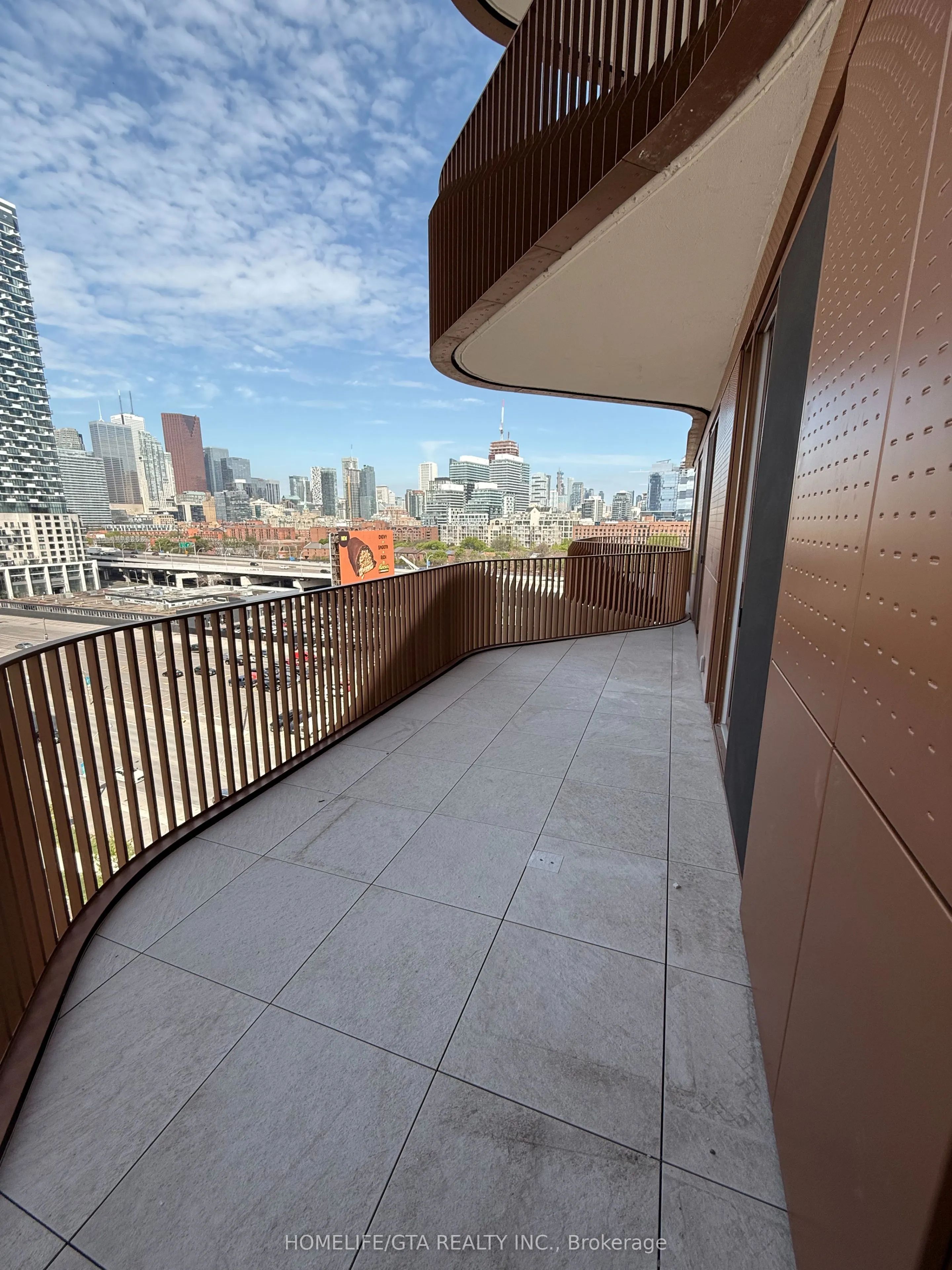 155 Merchants Wharf, #927