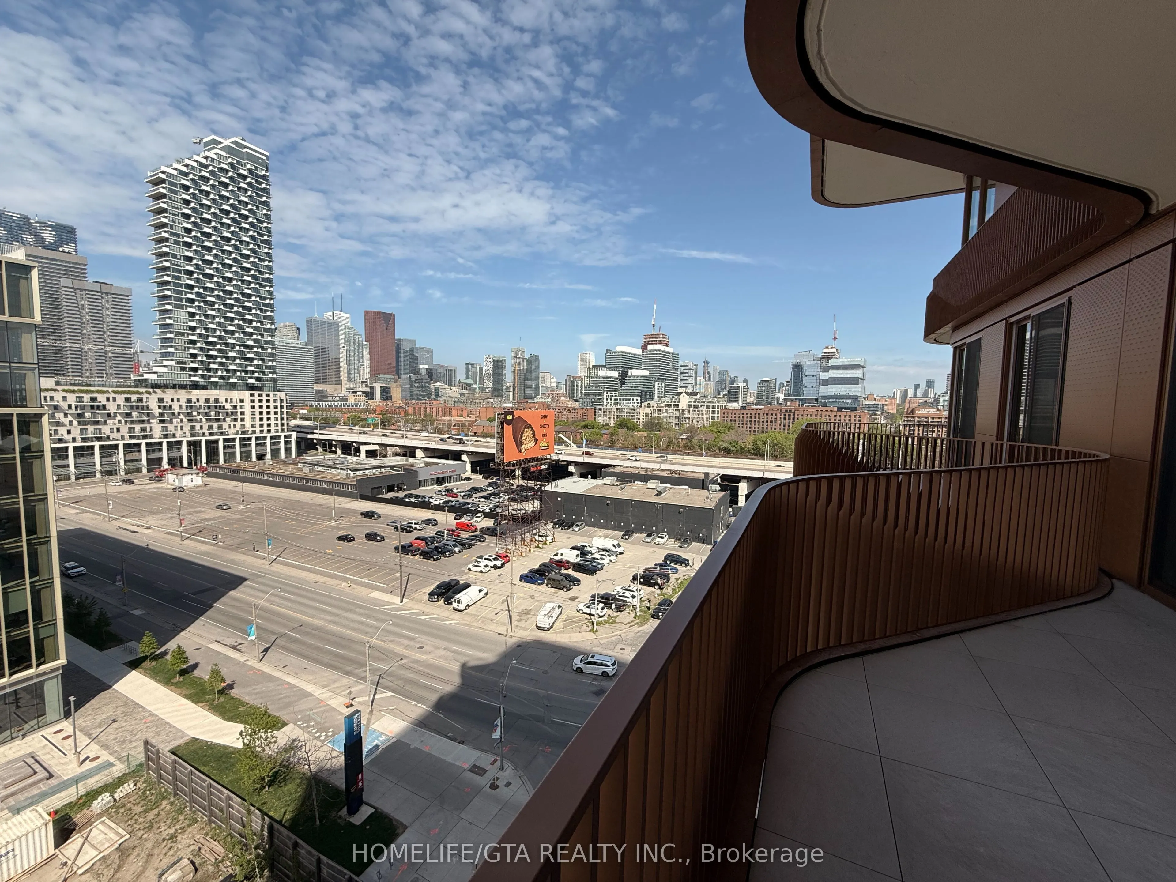 155 Merchants Wharf, #927
