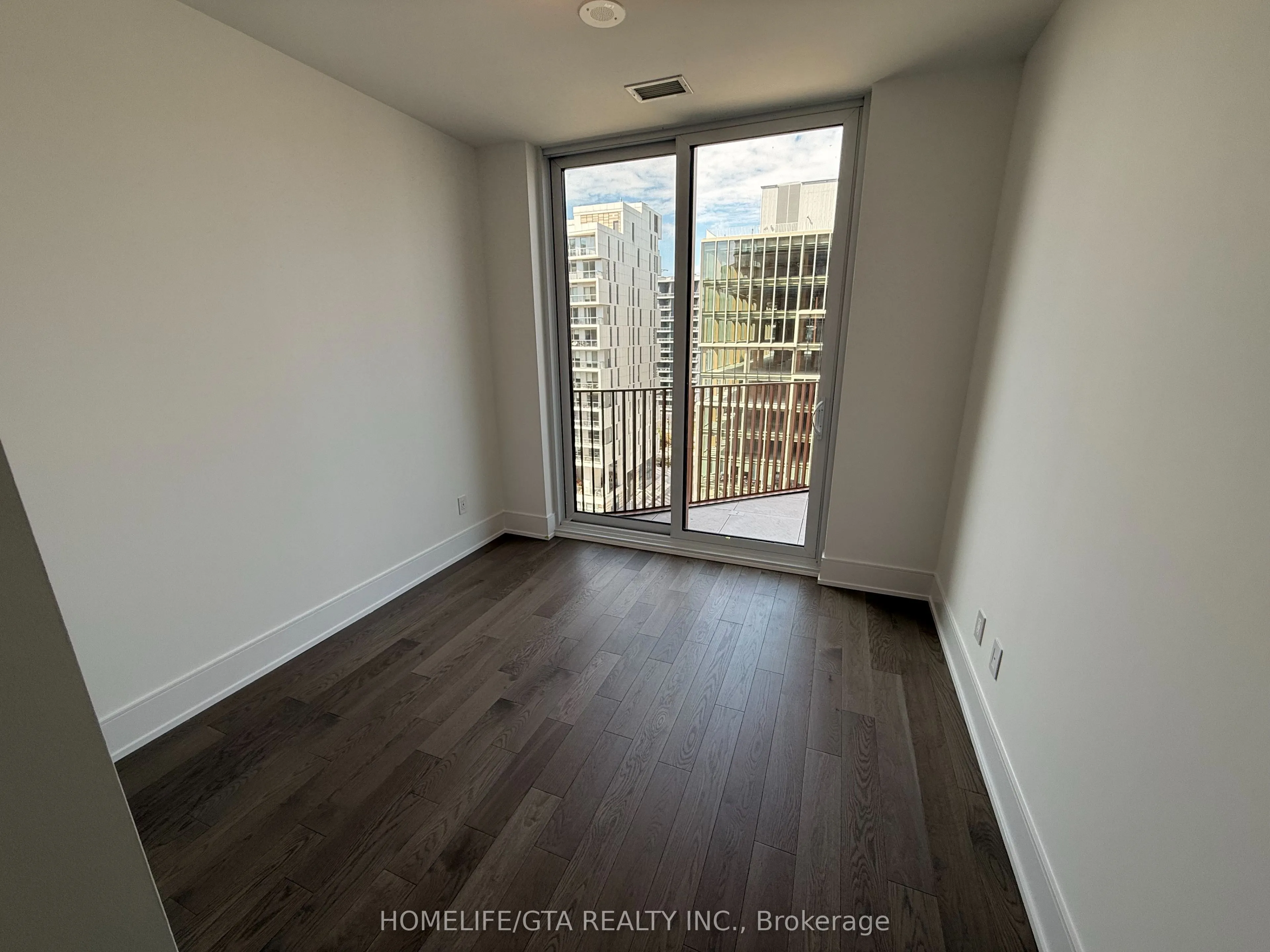155 Merchants Wharf, #927