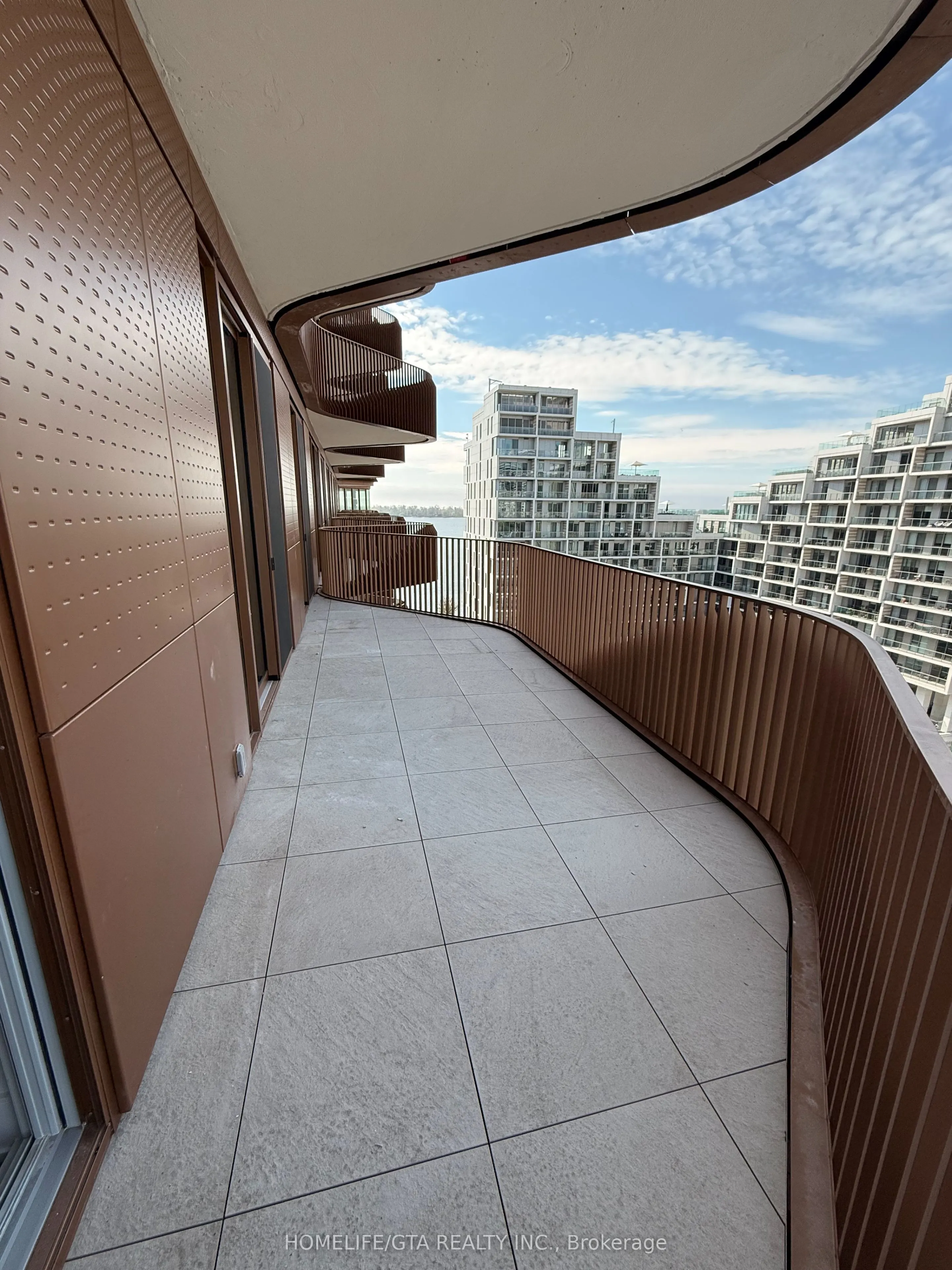 155 Merchants Wharf, #927