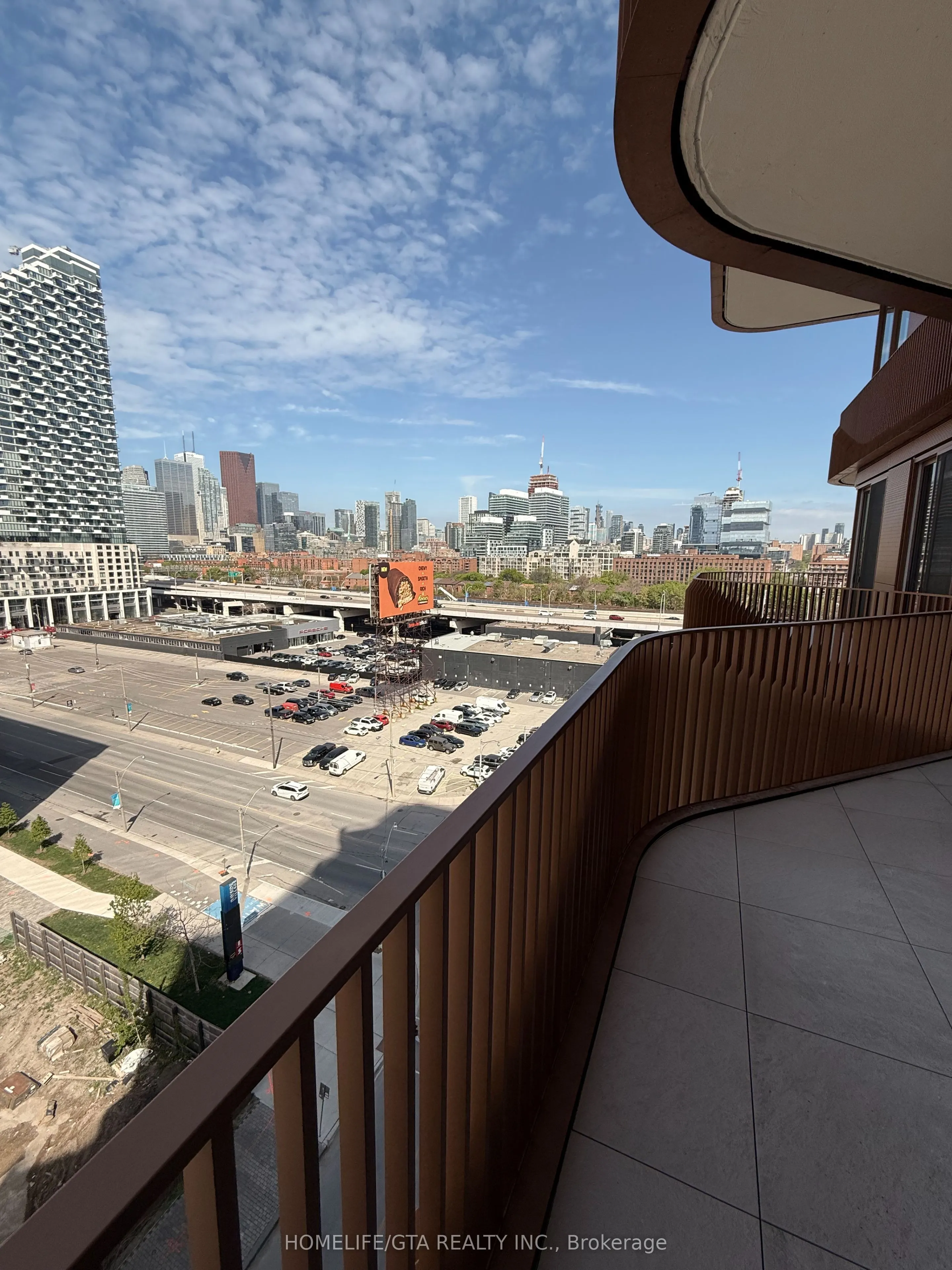 155 Merchants Wharf, #927