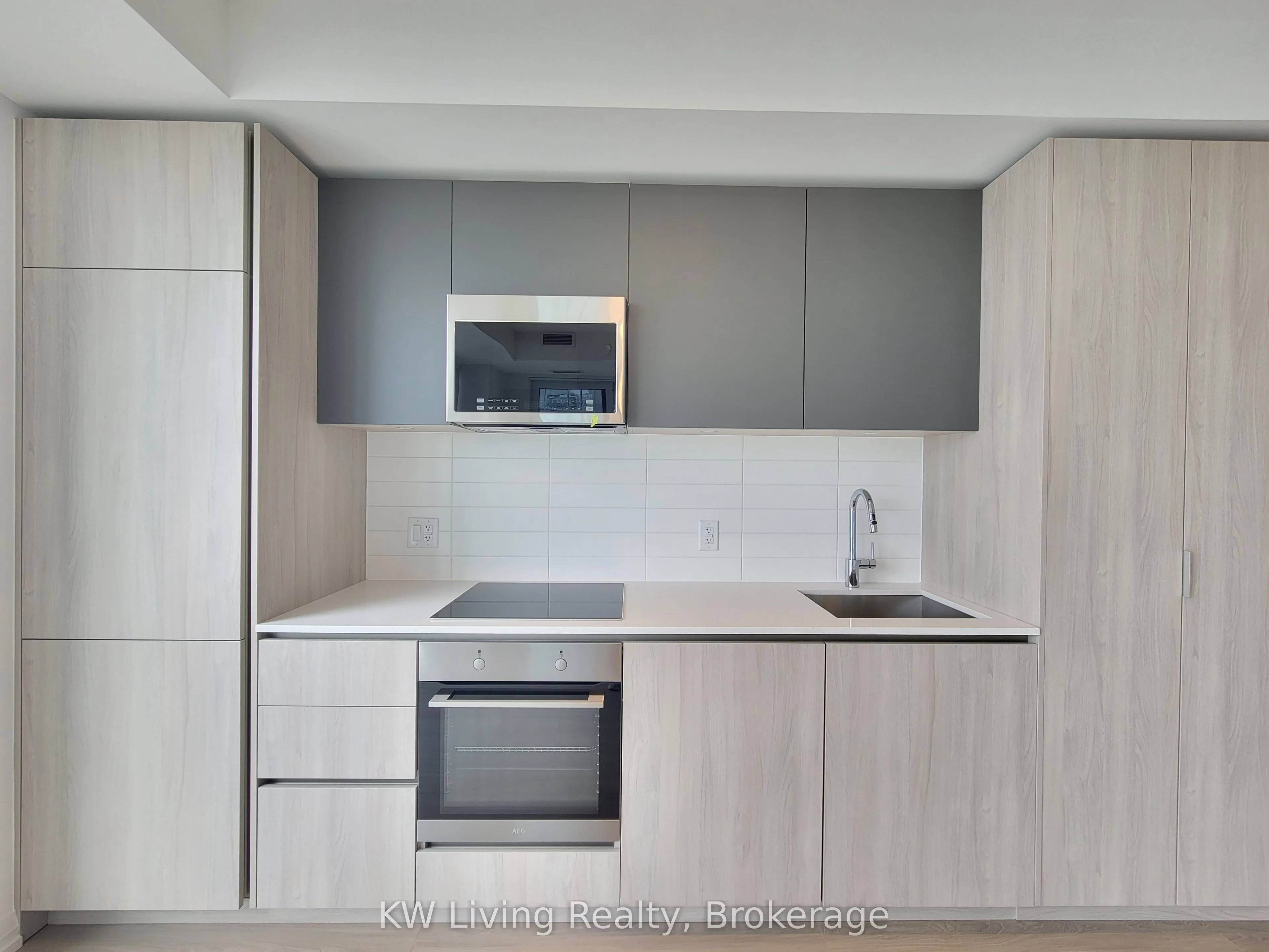 8 Widmer Street, #4803