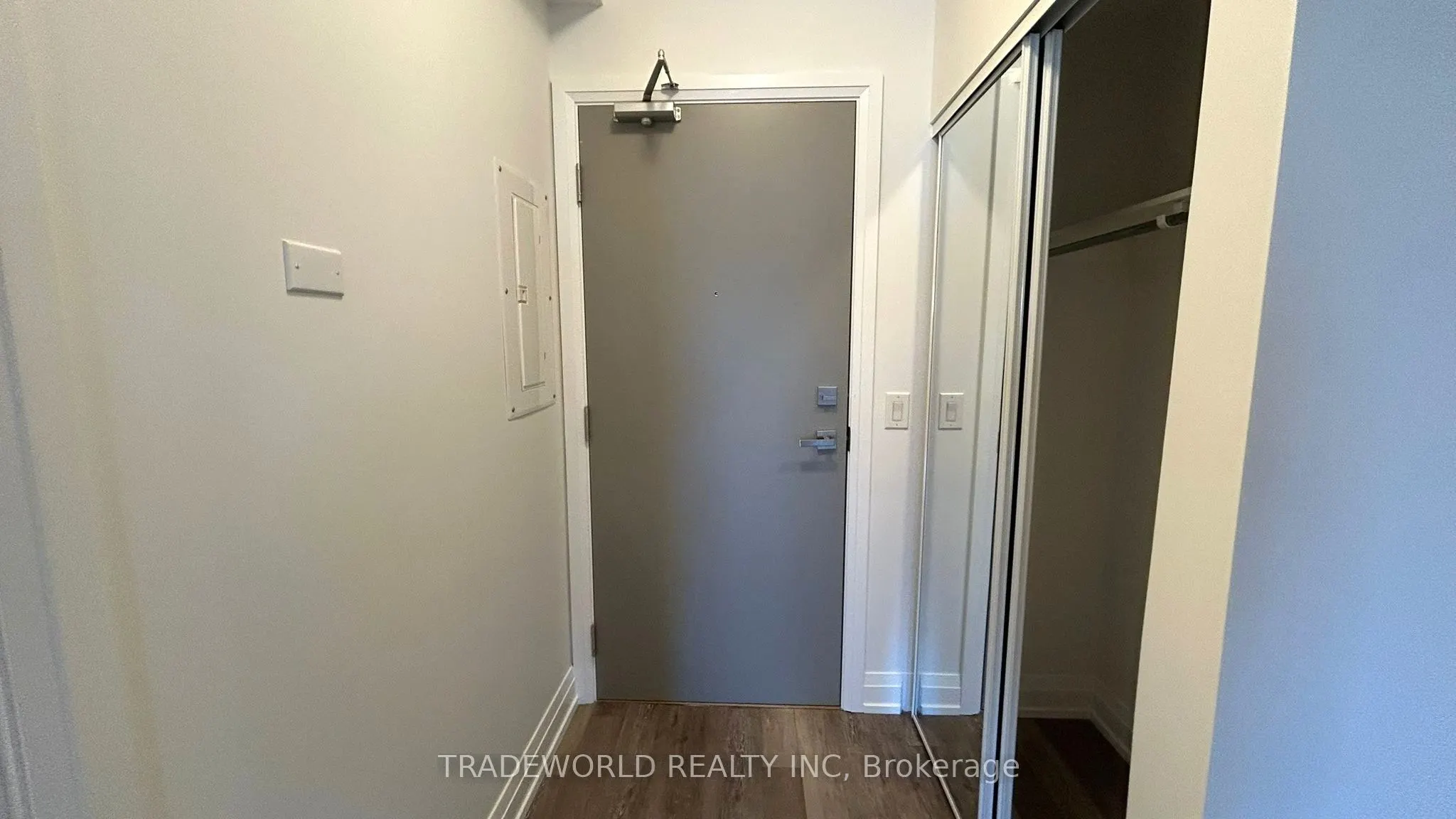 591 Sheppard Avenue E, #902