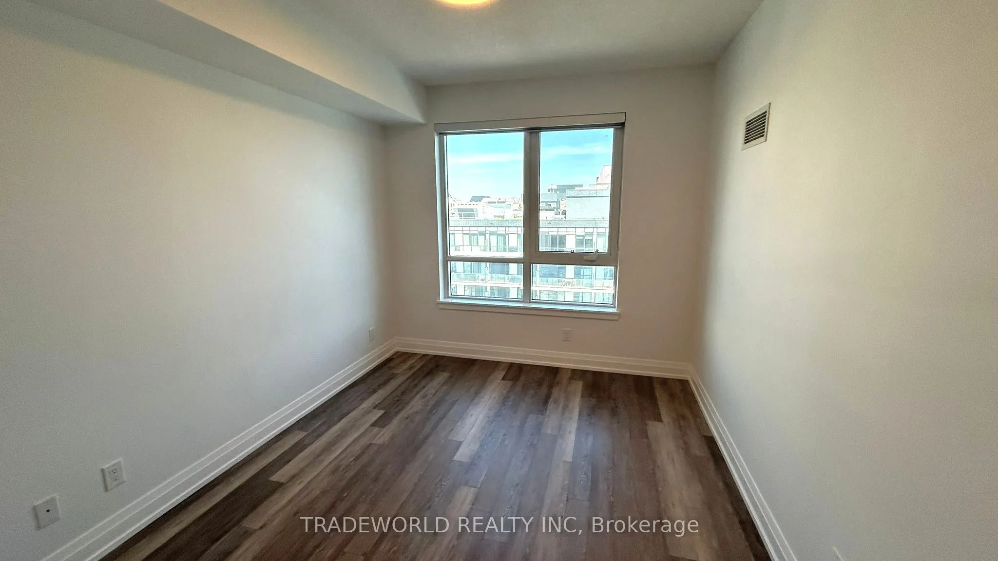 591 Sheppard Avenue E, #902