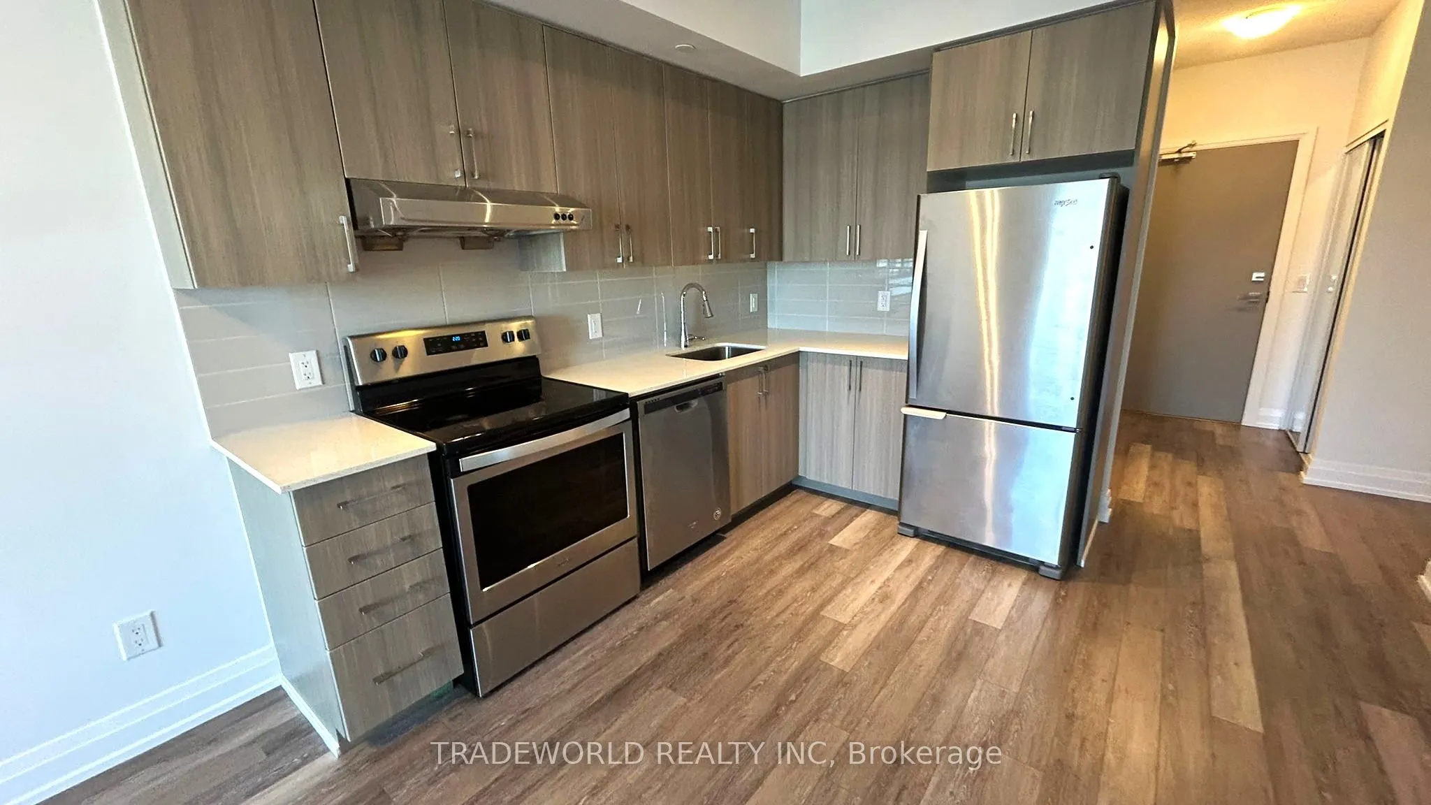 591 Sheppard Avenue E, #902