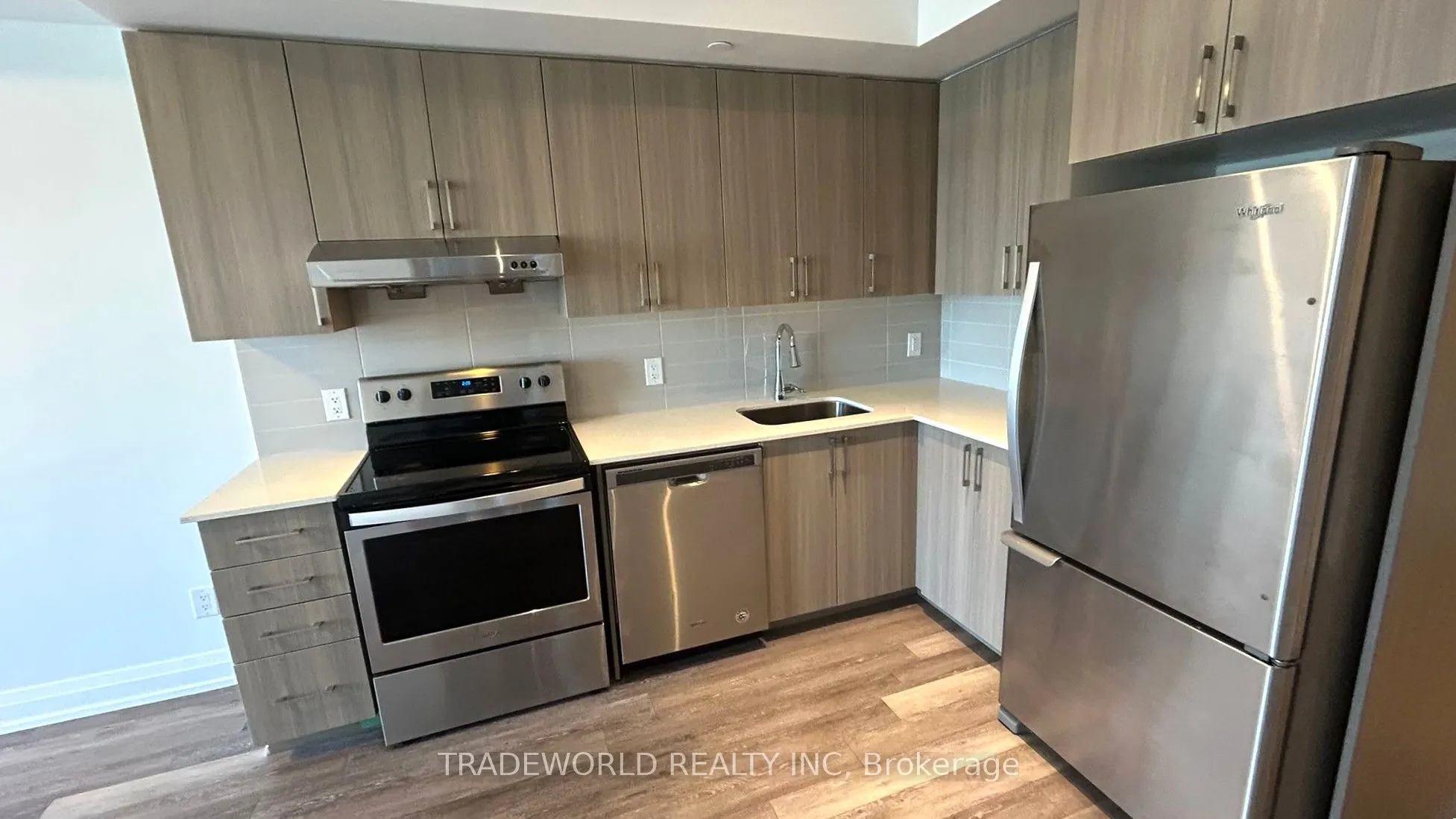 591 Sheppard Avenue E, #902