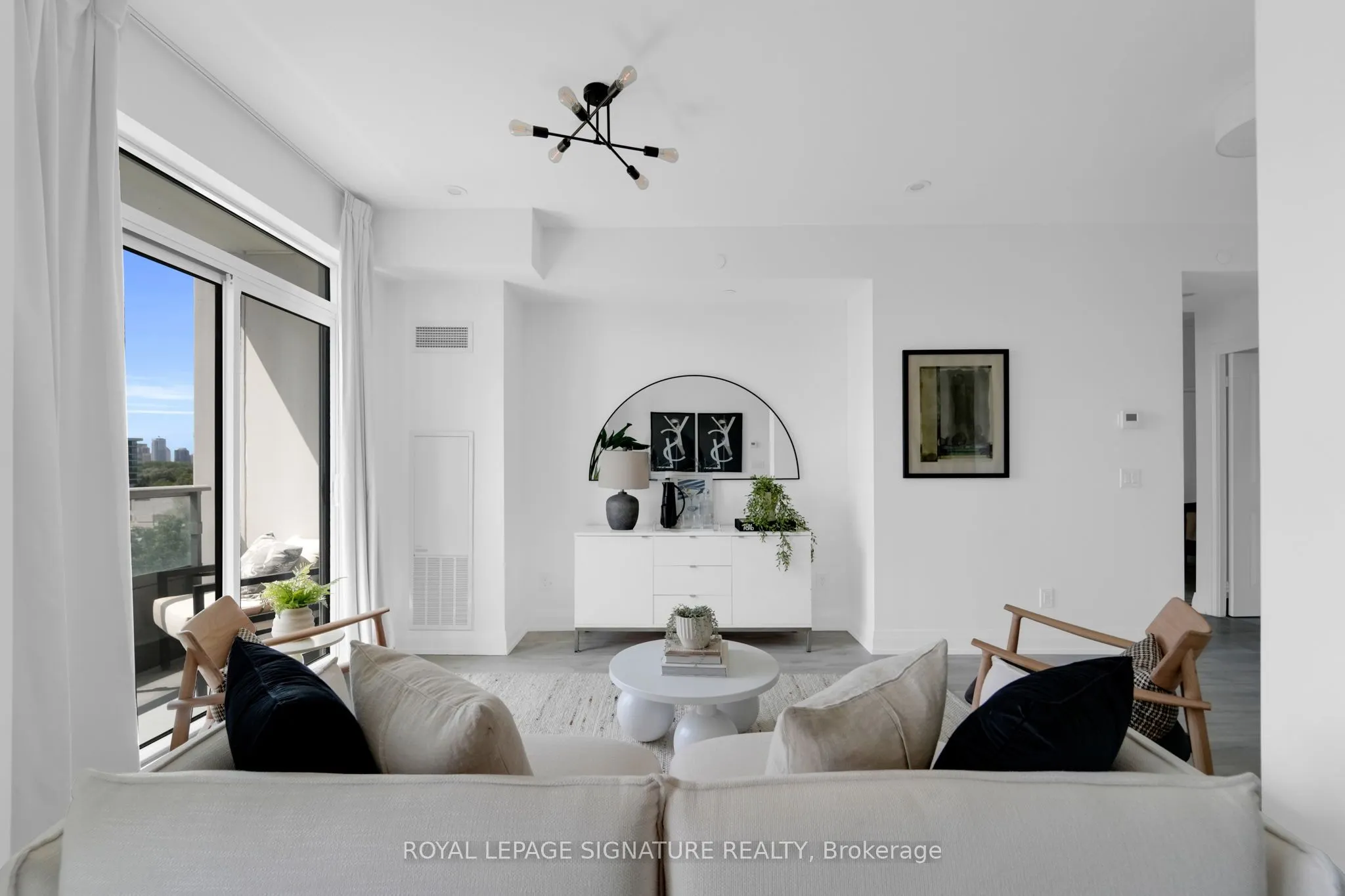 591 Sheppard Avenue E, #910