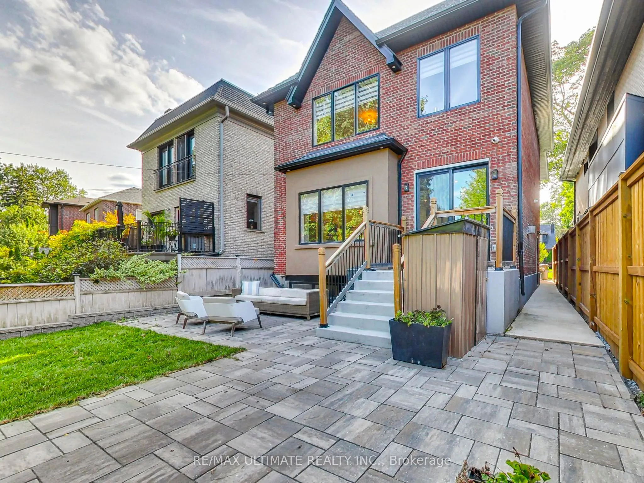 35 Fleming Crescent
