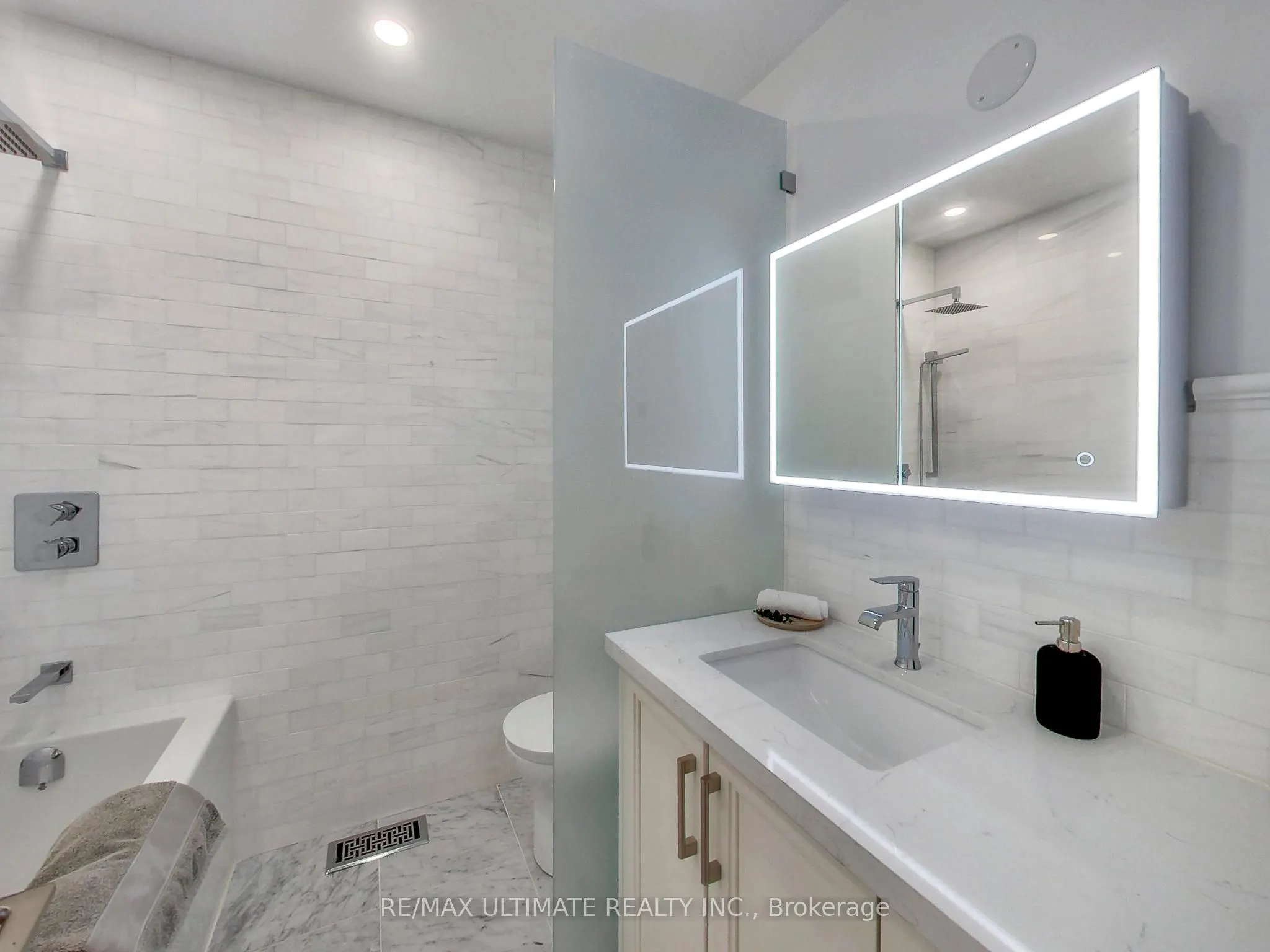 35 Fleming Crescent