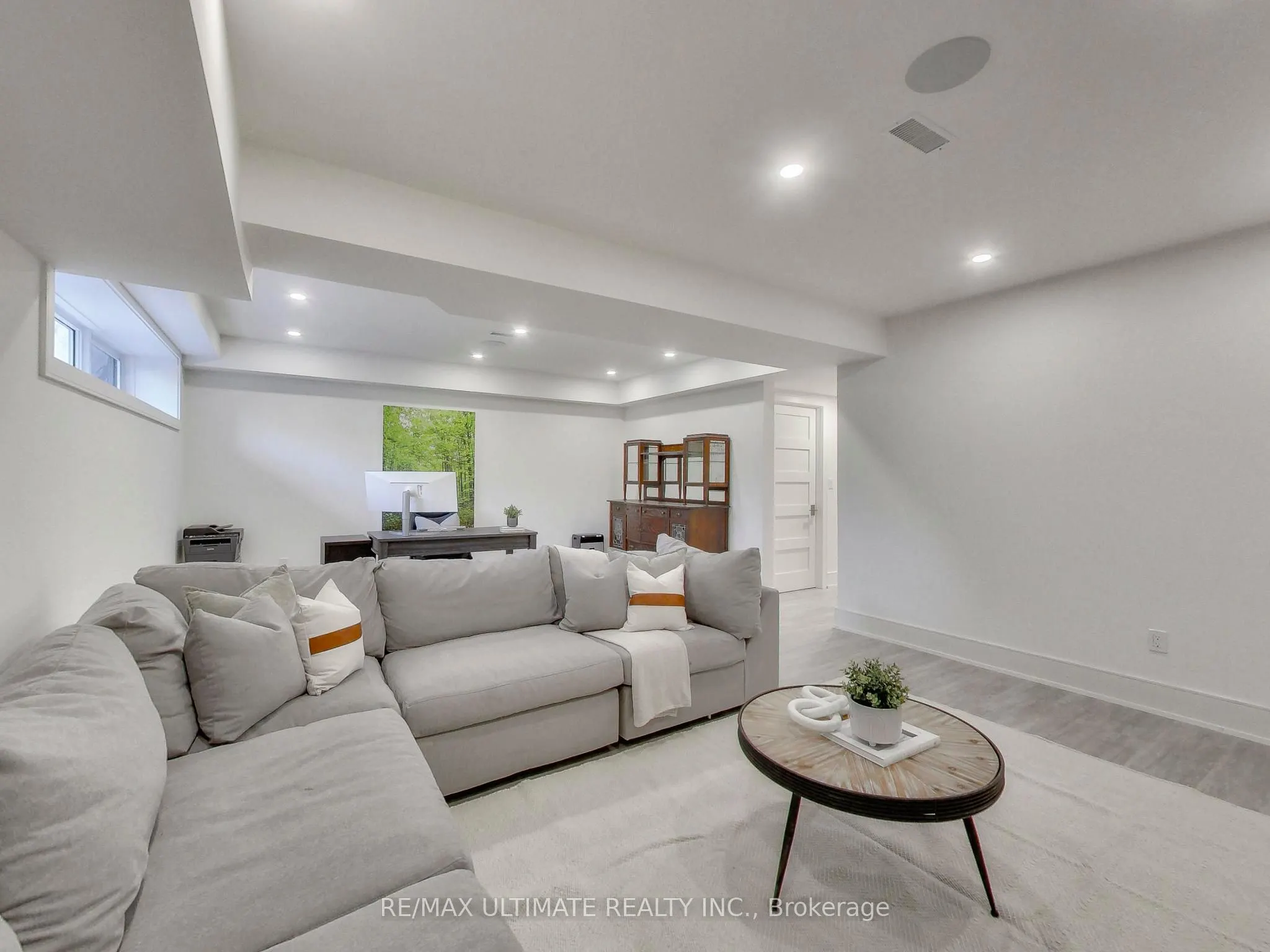 35 Fleming Crescent