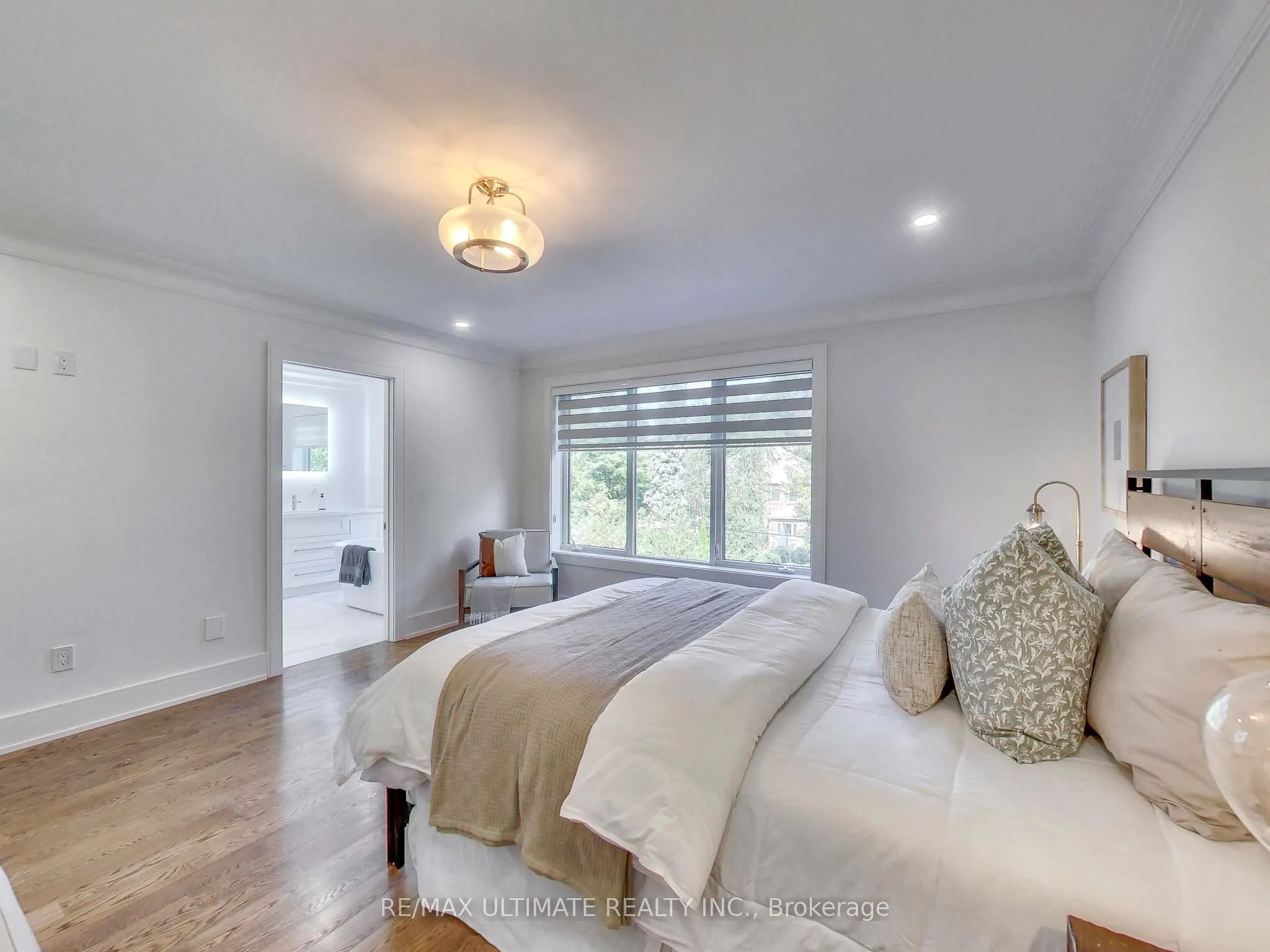 35 Fleming Crescent