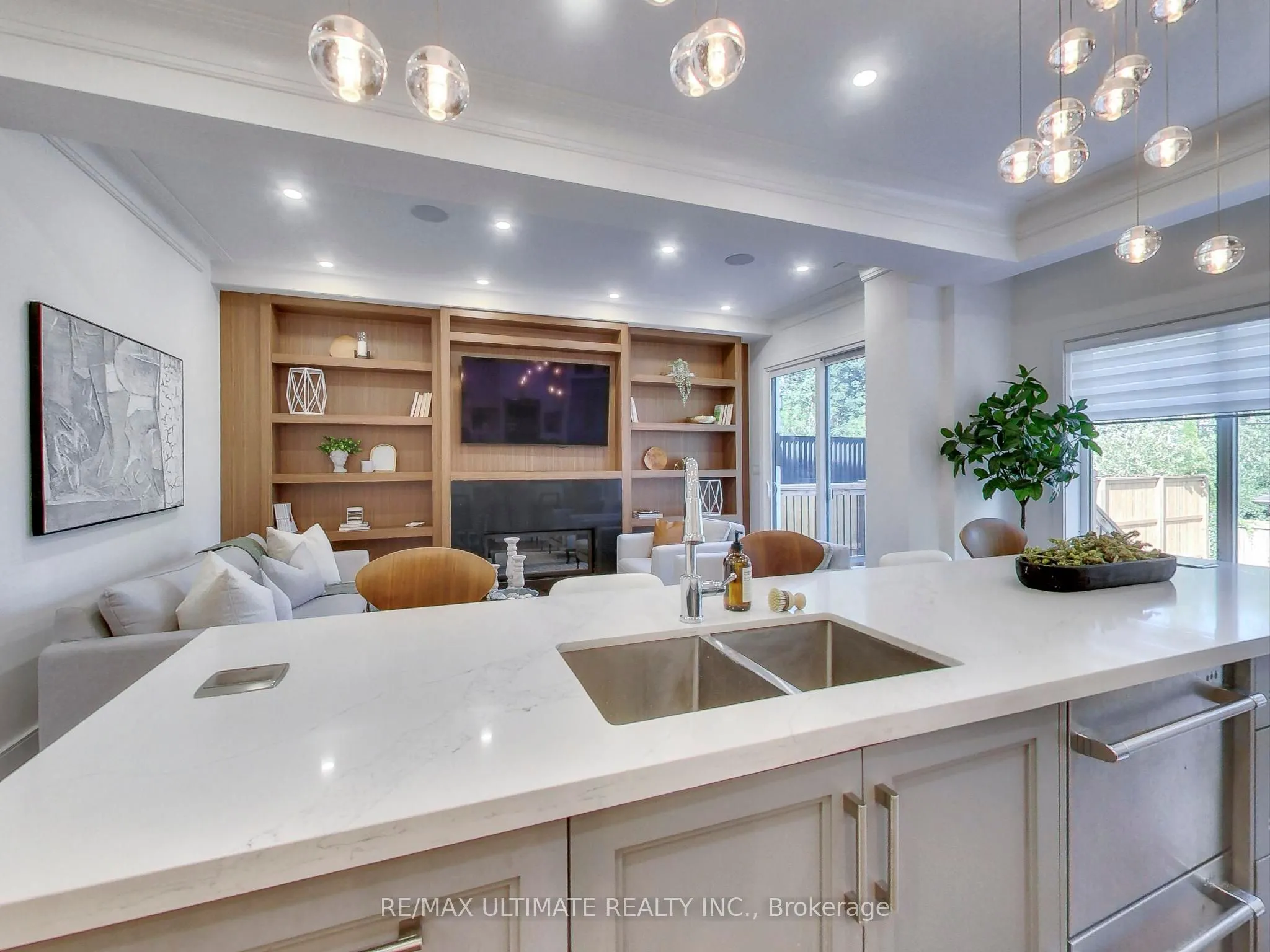 35 Fleming Crescent