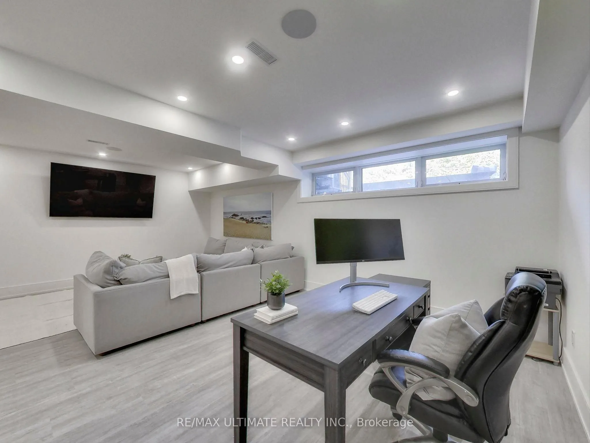 35 Fleming Crescent