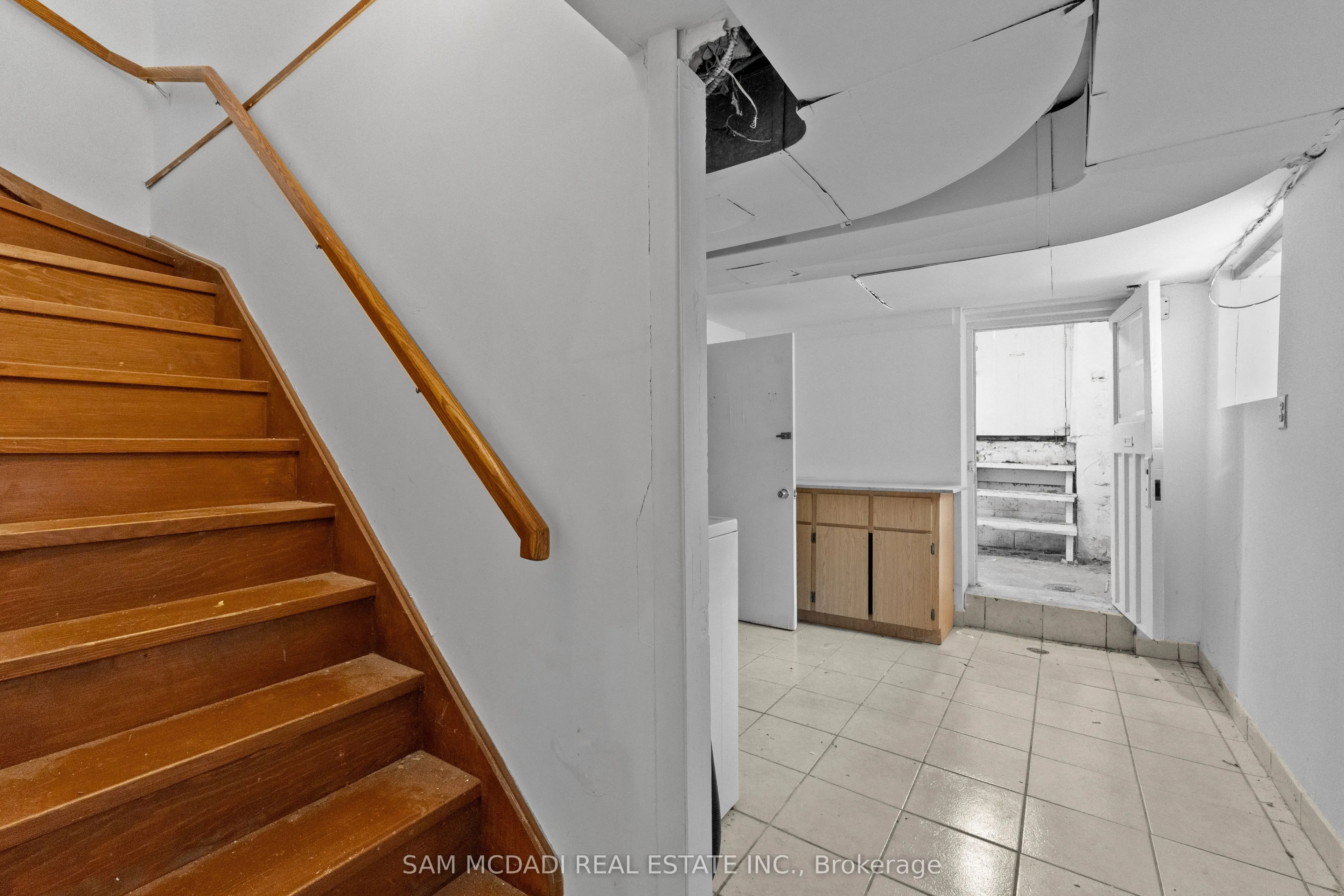 415 Crawford Street