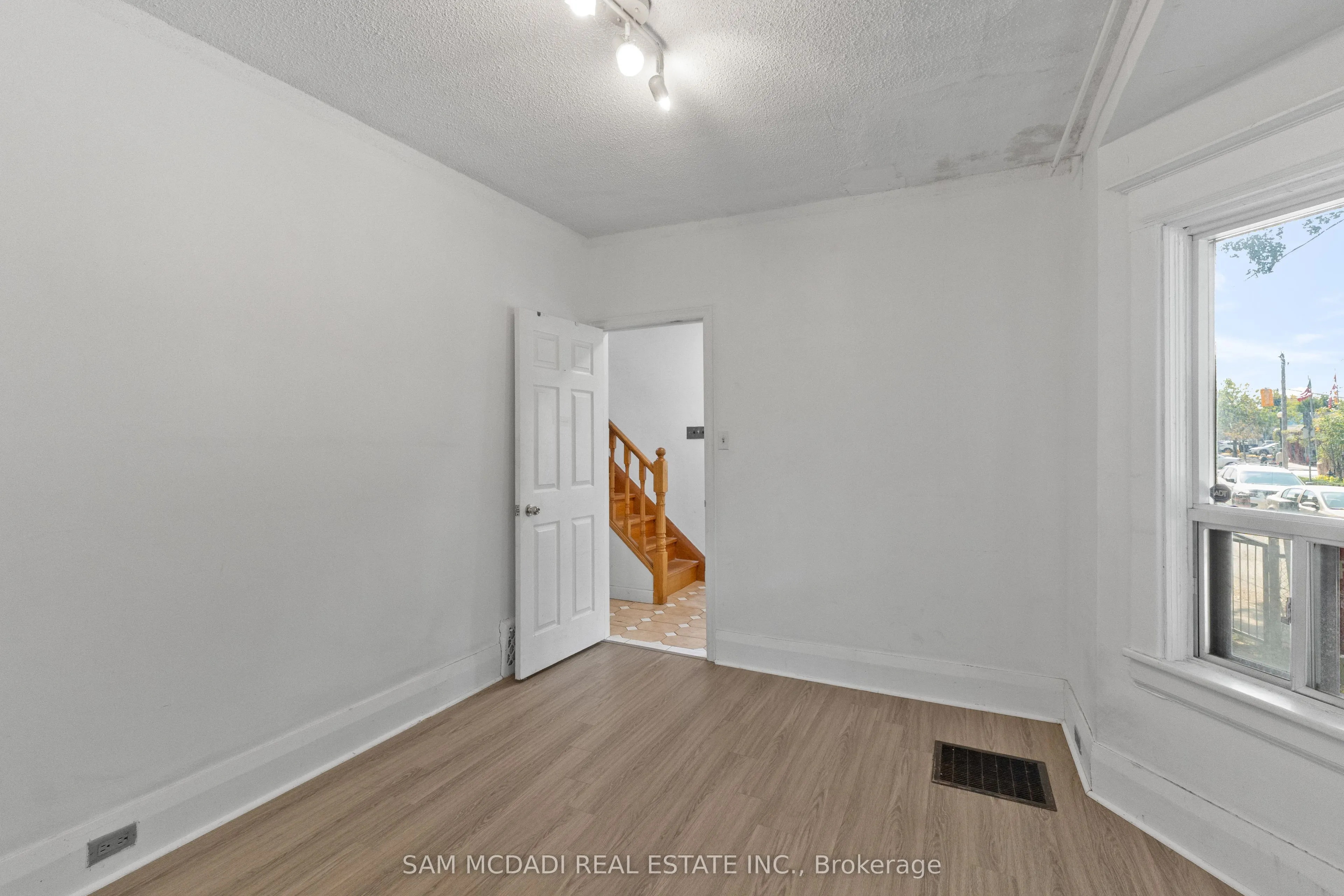 415 Crawford Street