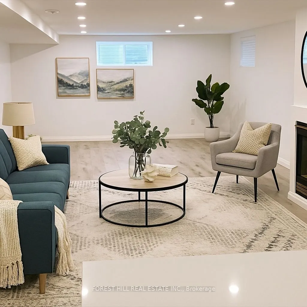 284 Hounslow Avenue, #Basement