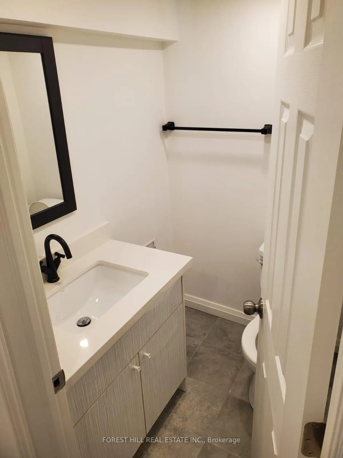 284 Hounslow Avenue, #Basement