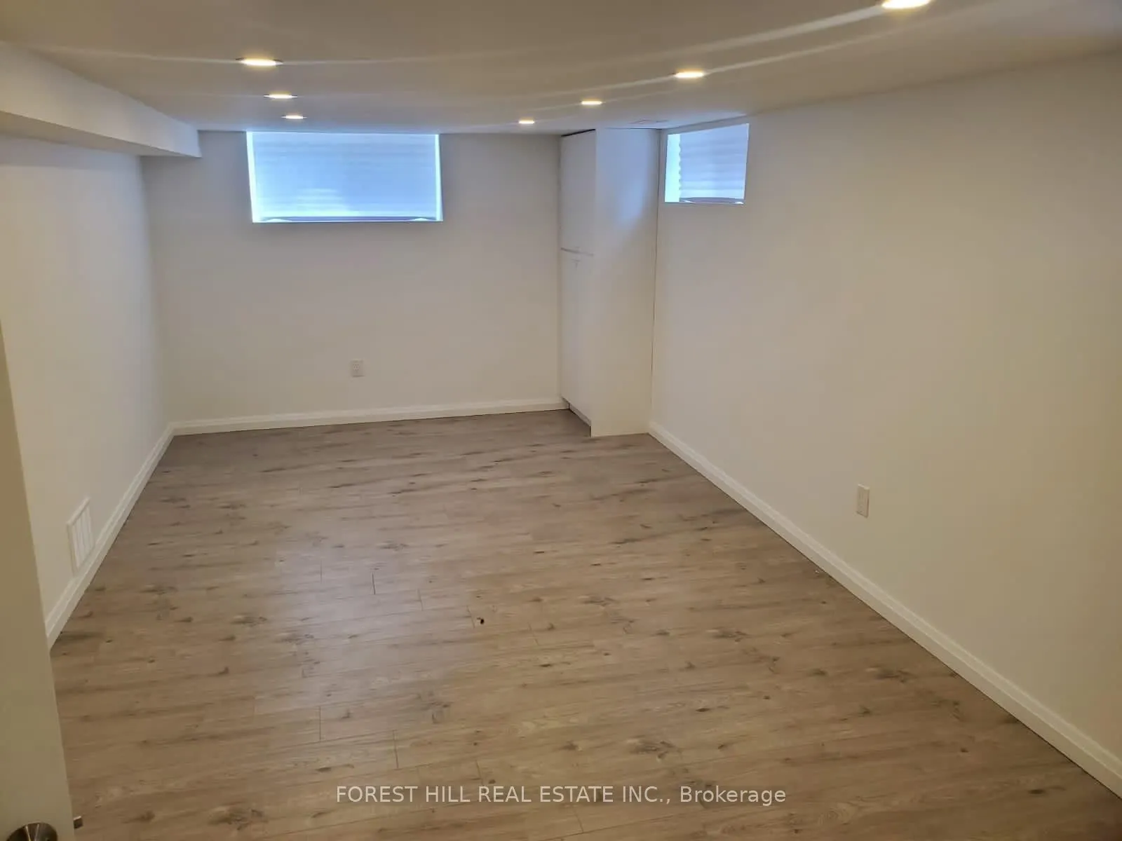 284 Hounslow Avenue, #Basement