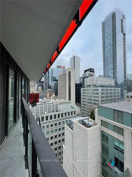 215 Queen Street W, #1612