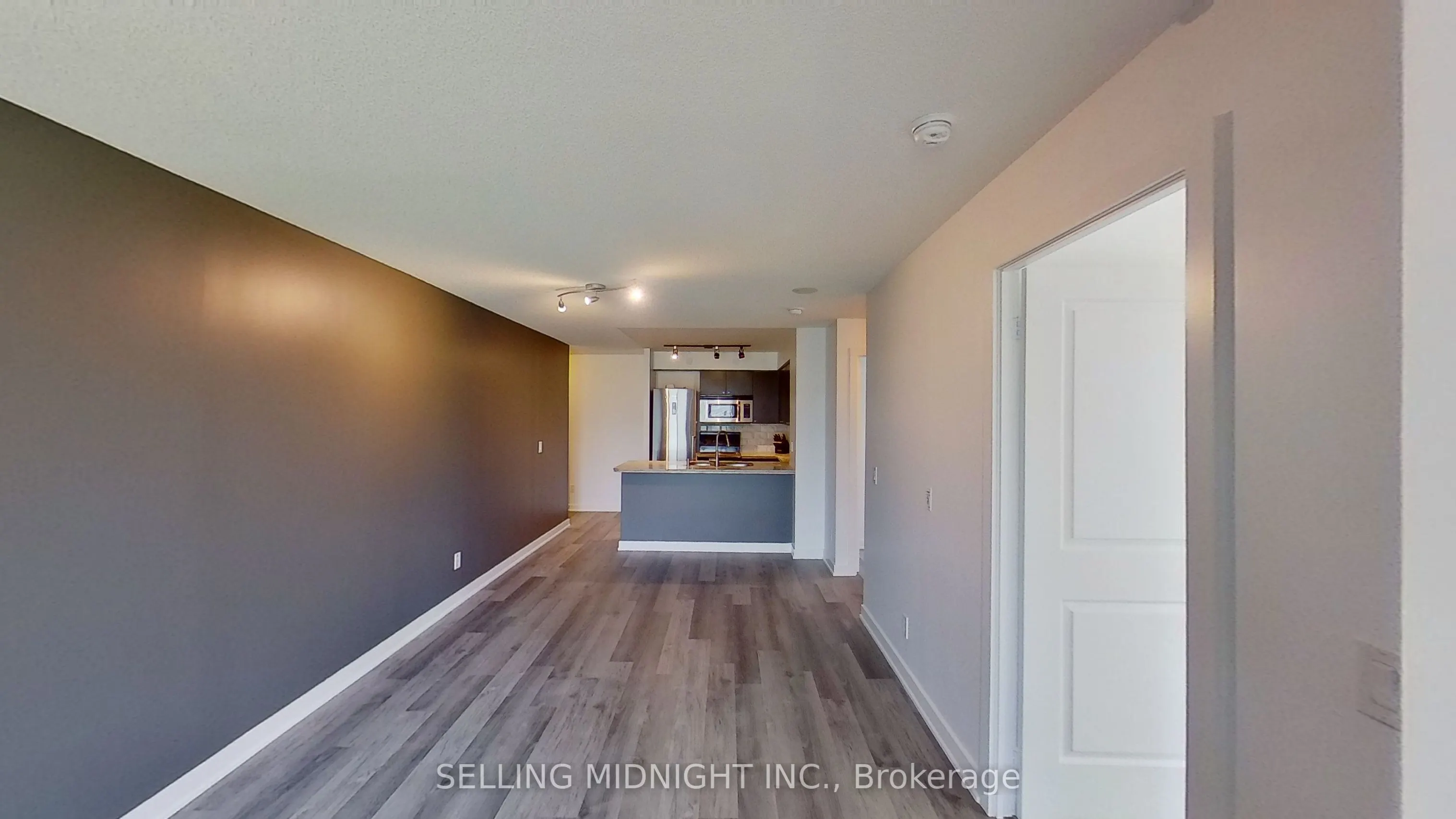 50 Lynn Williams Street, #422