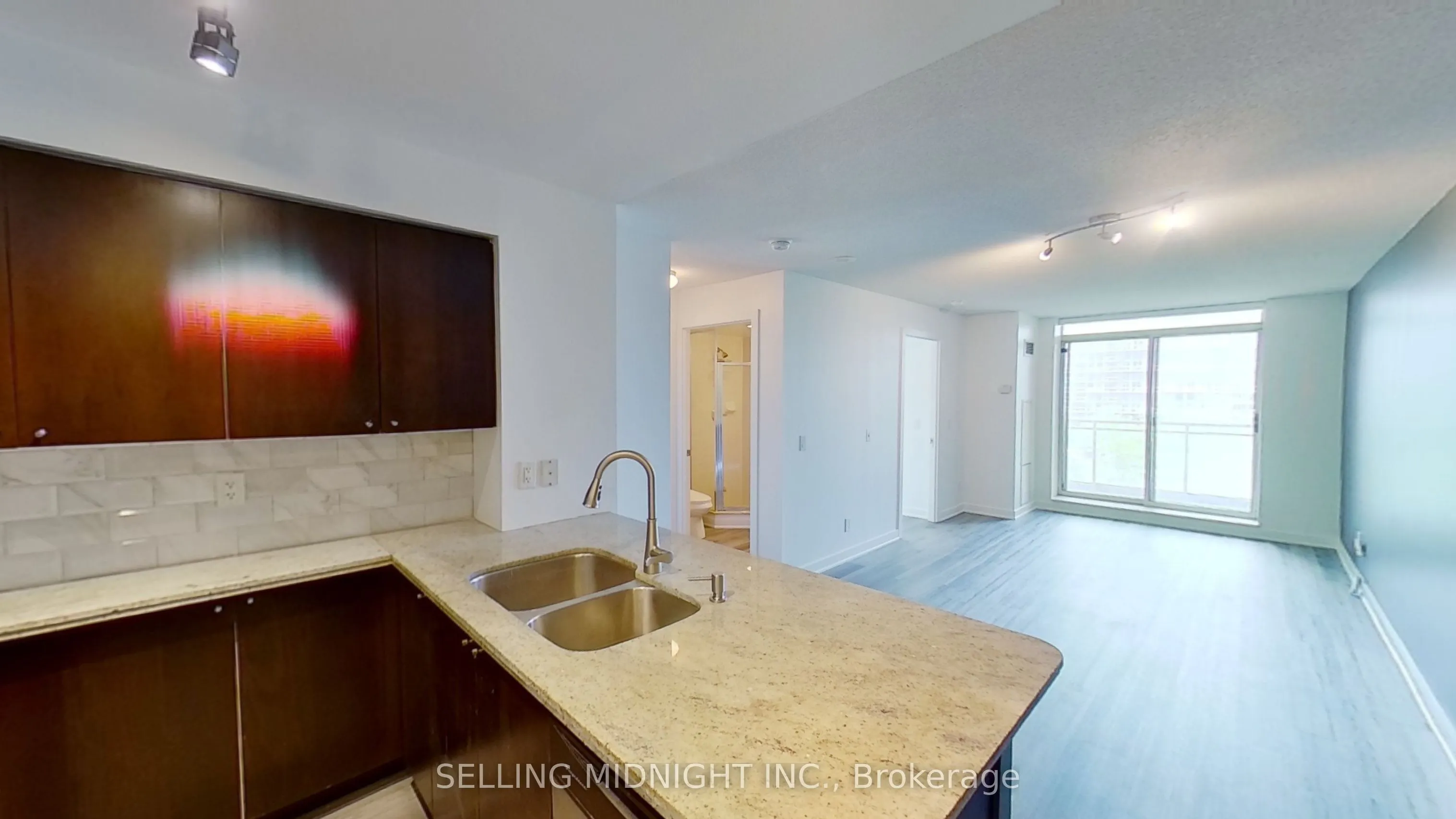 50 Lynn Williams Street, #422