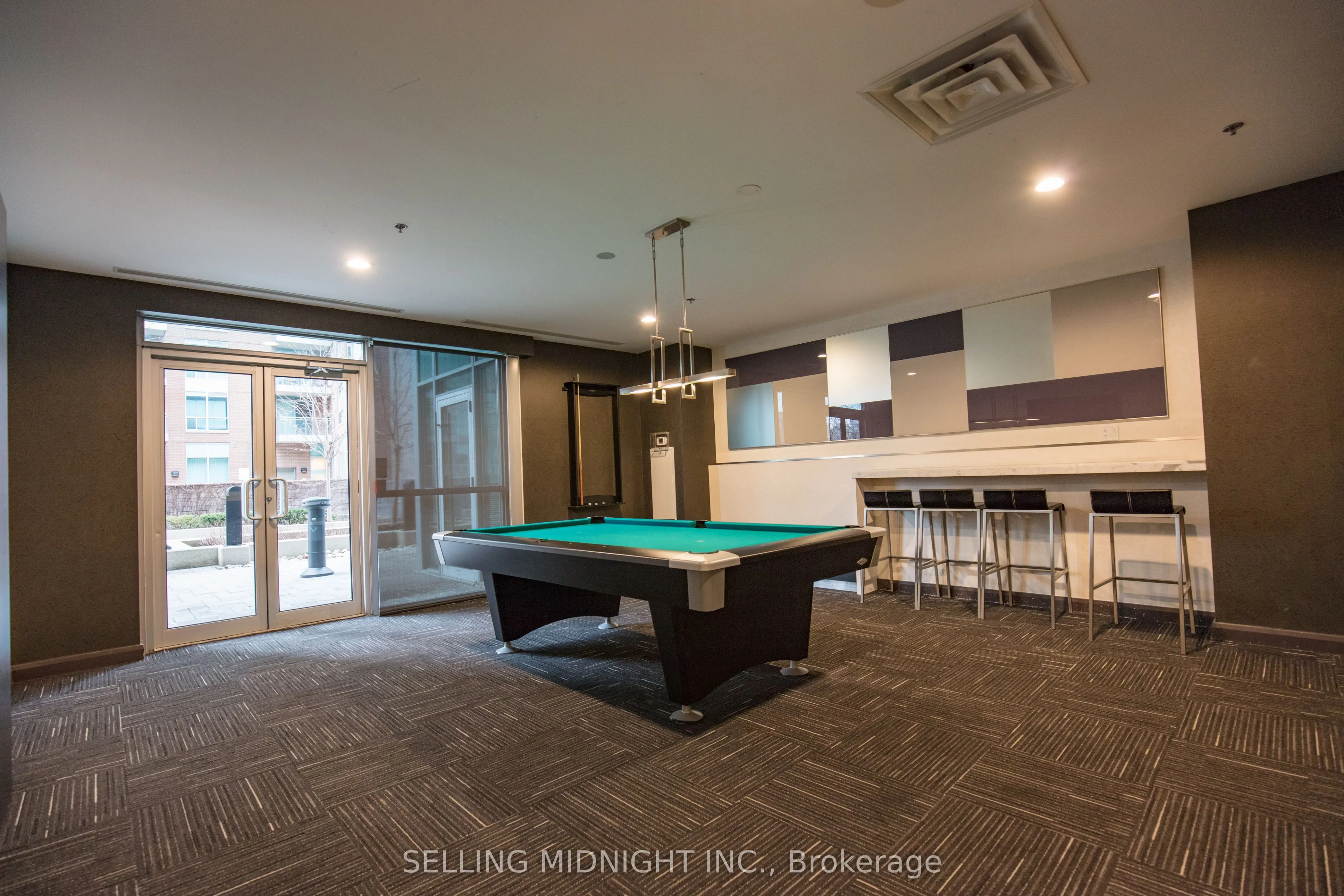 50 Lynn Williams Street, #422