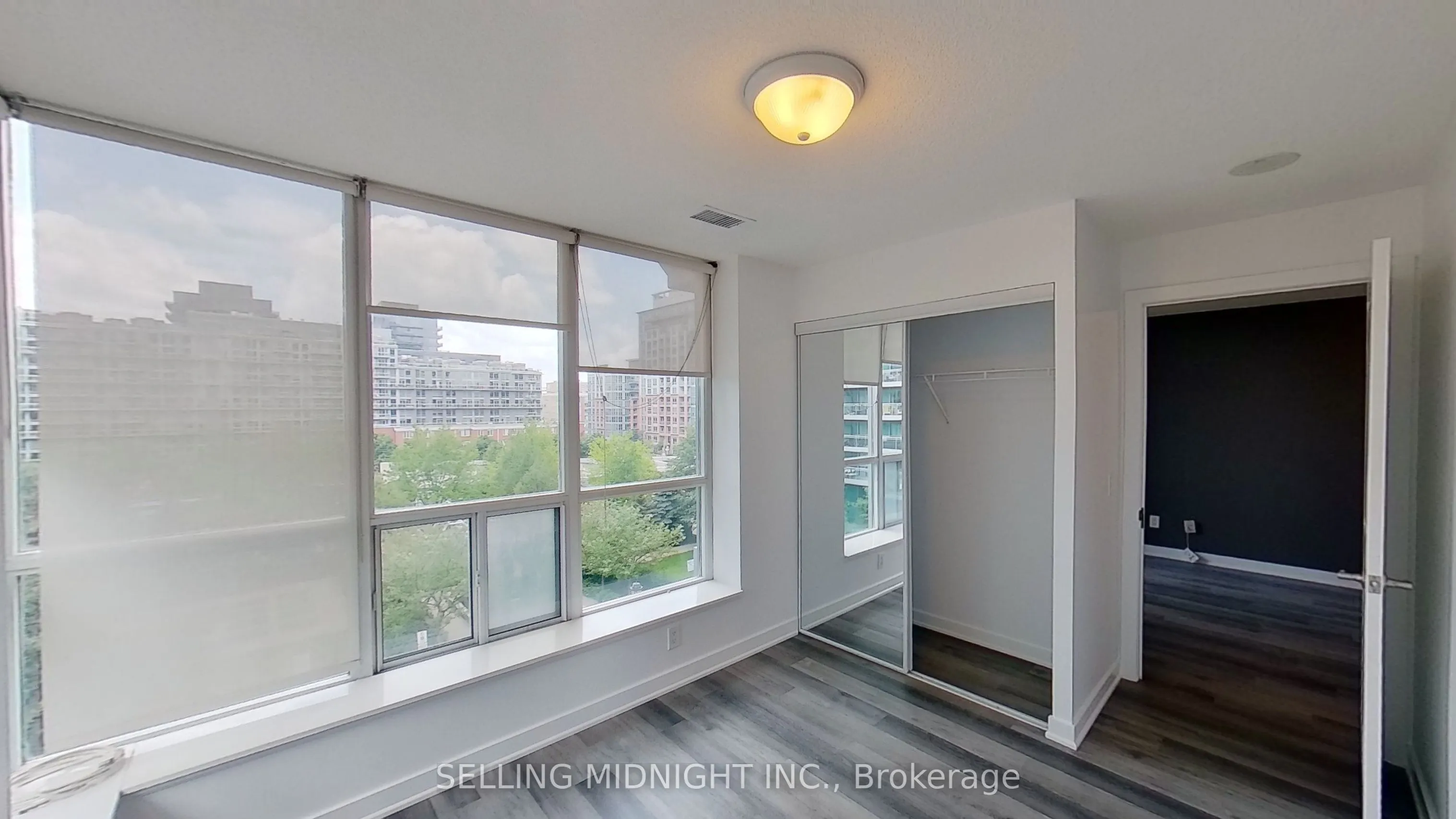 50 Lynn Williams Street, #422