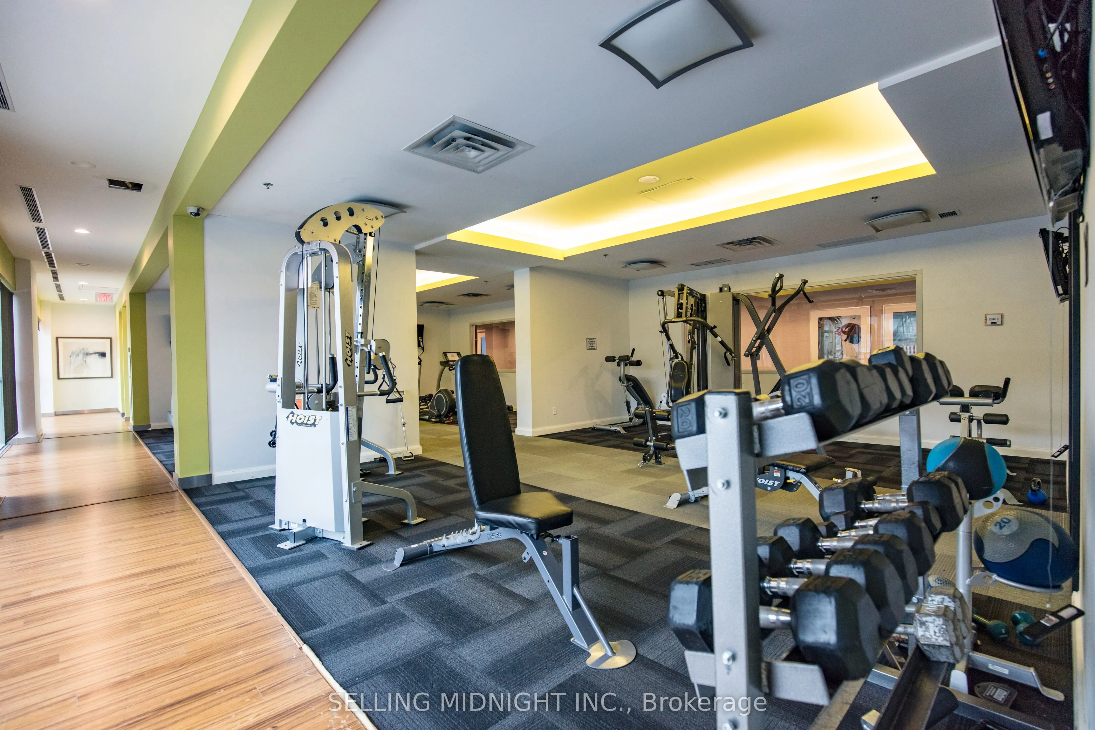 50 Lynn Williams Street, #422