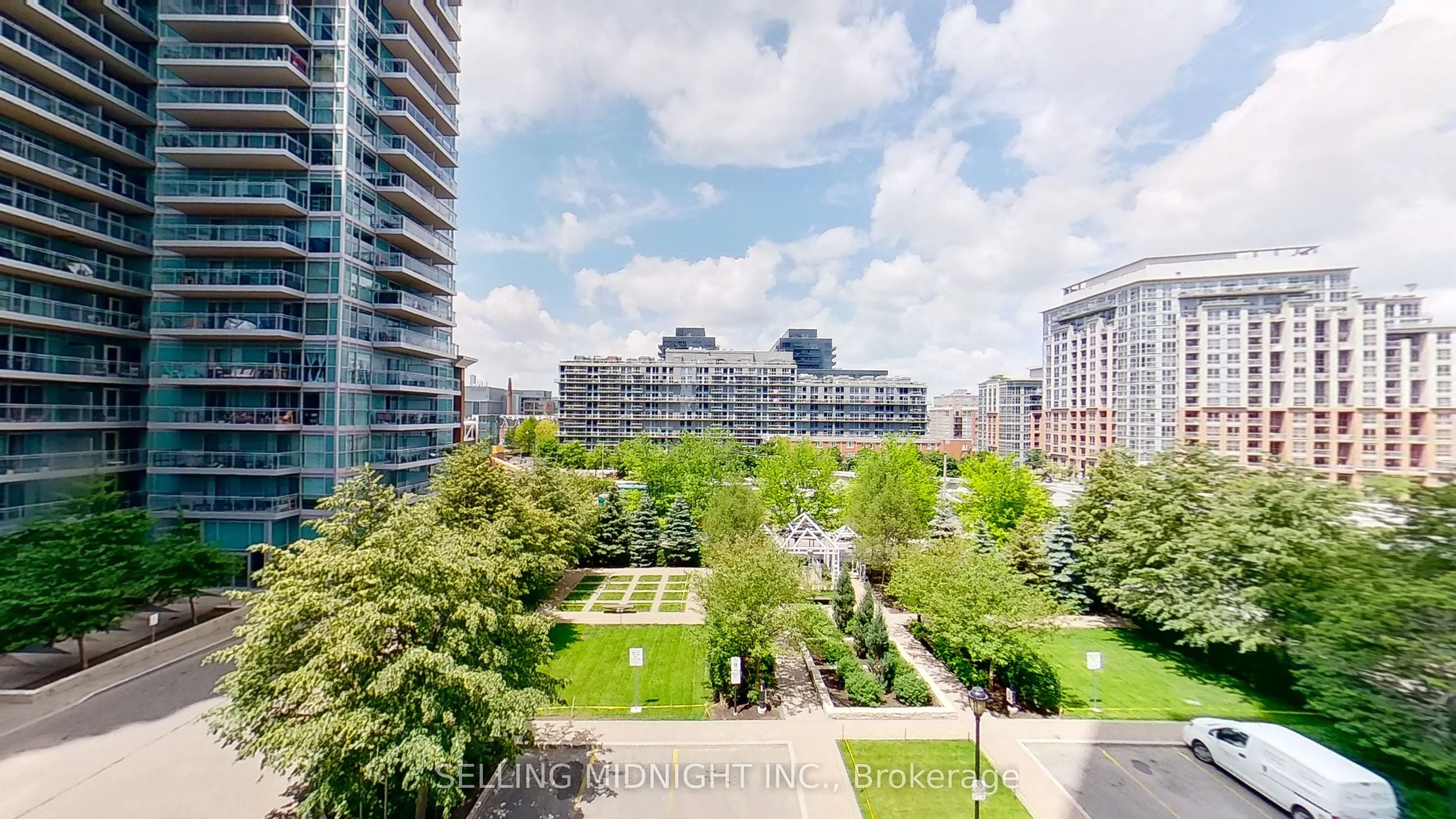 50 Lynn Williams Street, #422