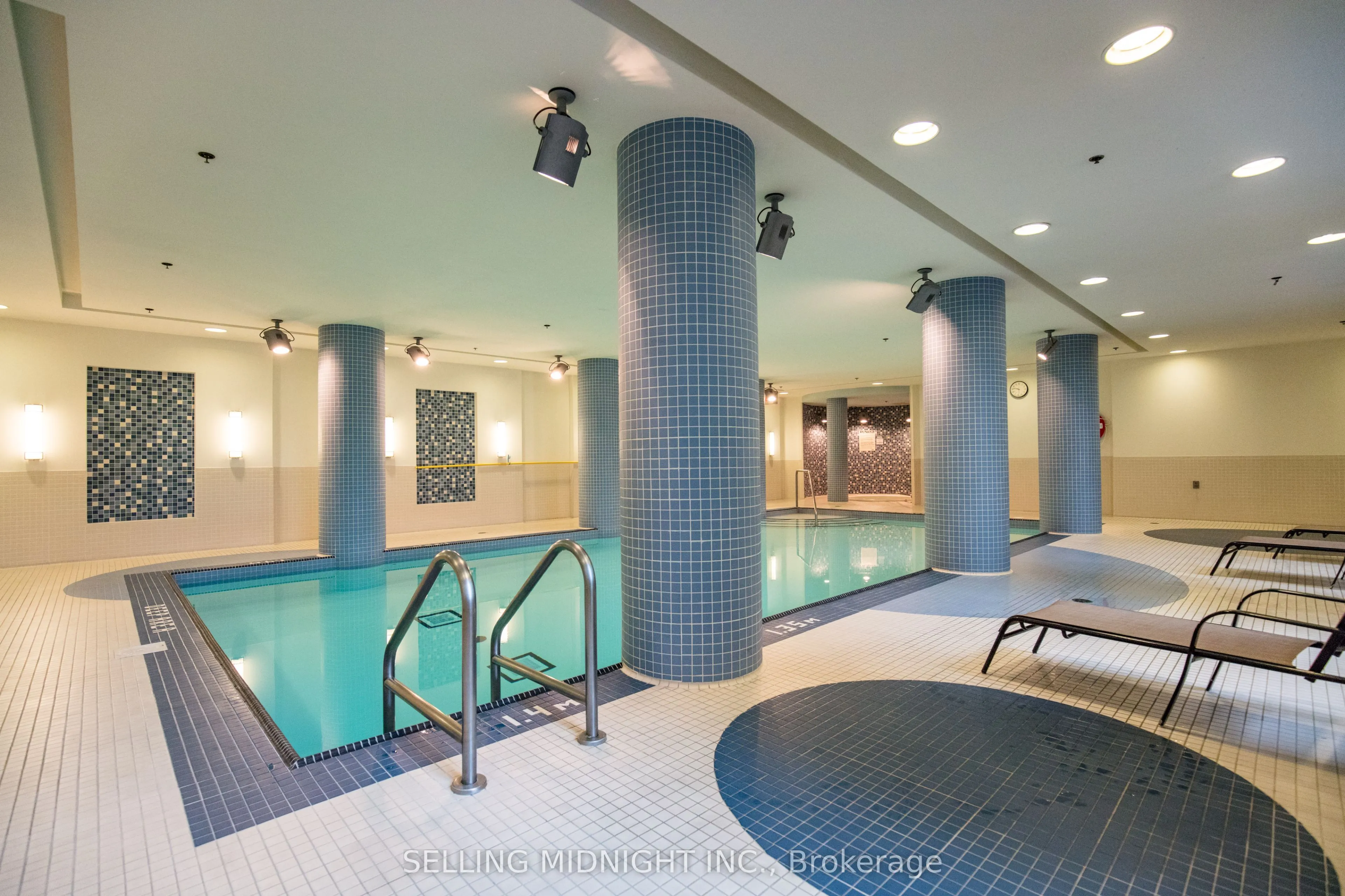 50 Lynn Williams Street, #422