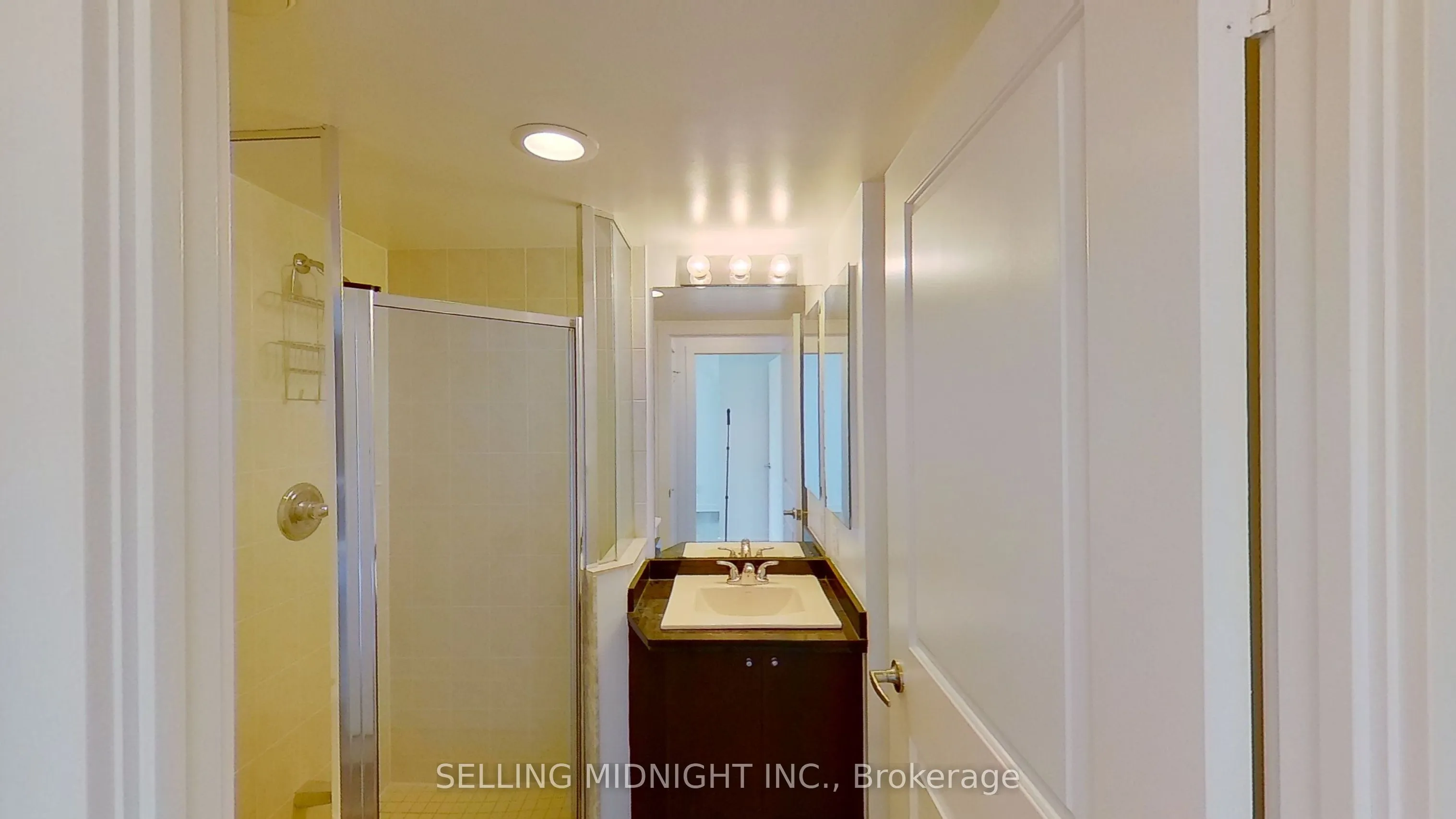 50 Lynn Williams Street, #422
