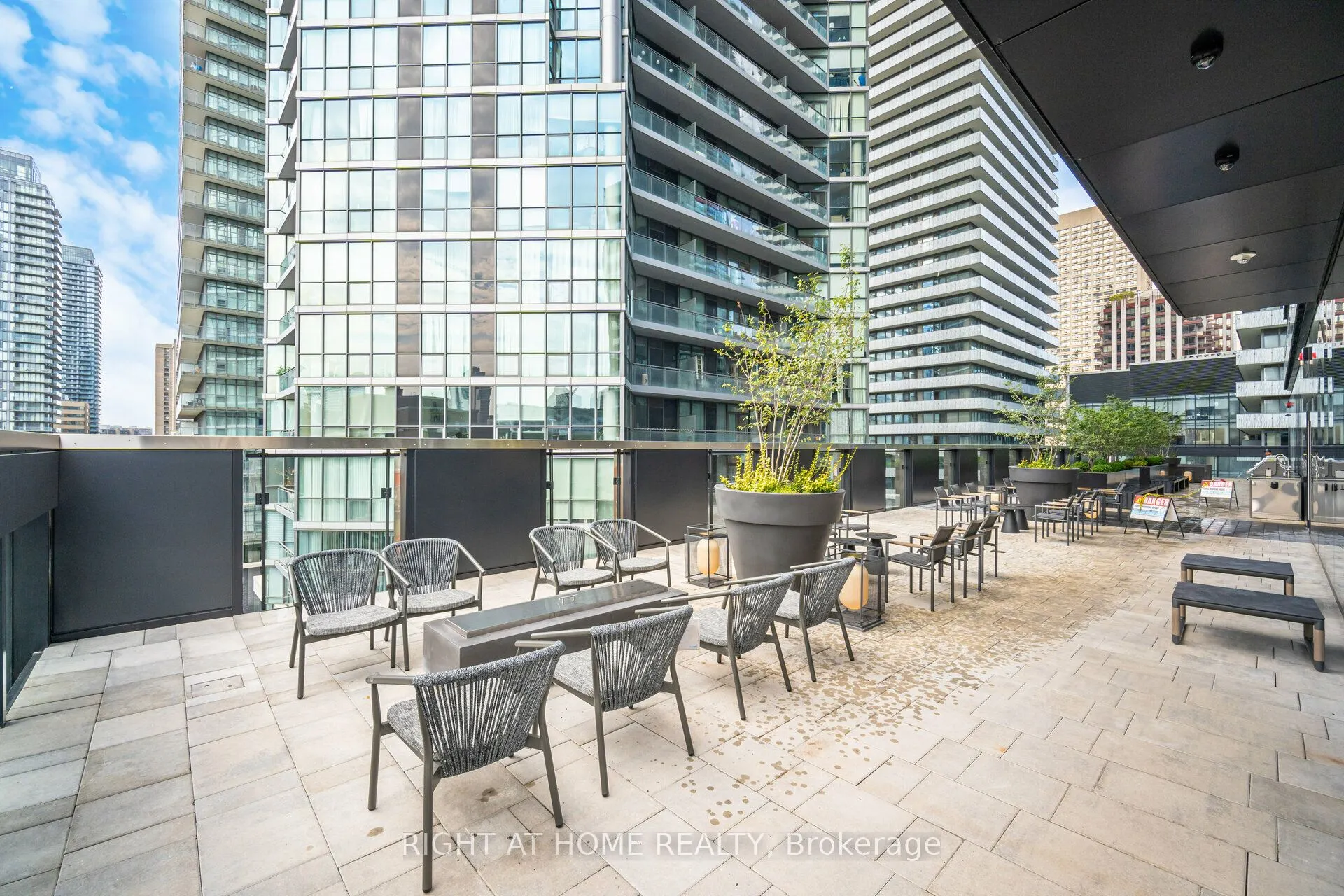 55 Charles Street E, #4403