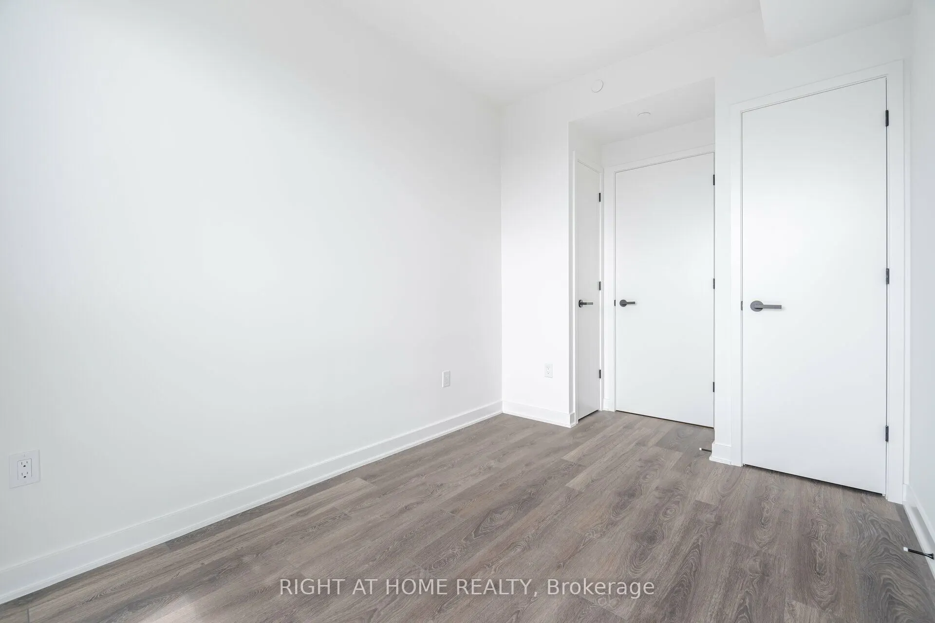 55 Charles Street E, #4403